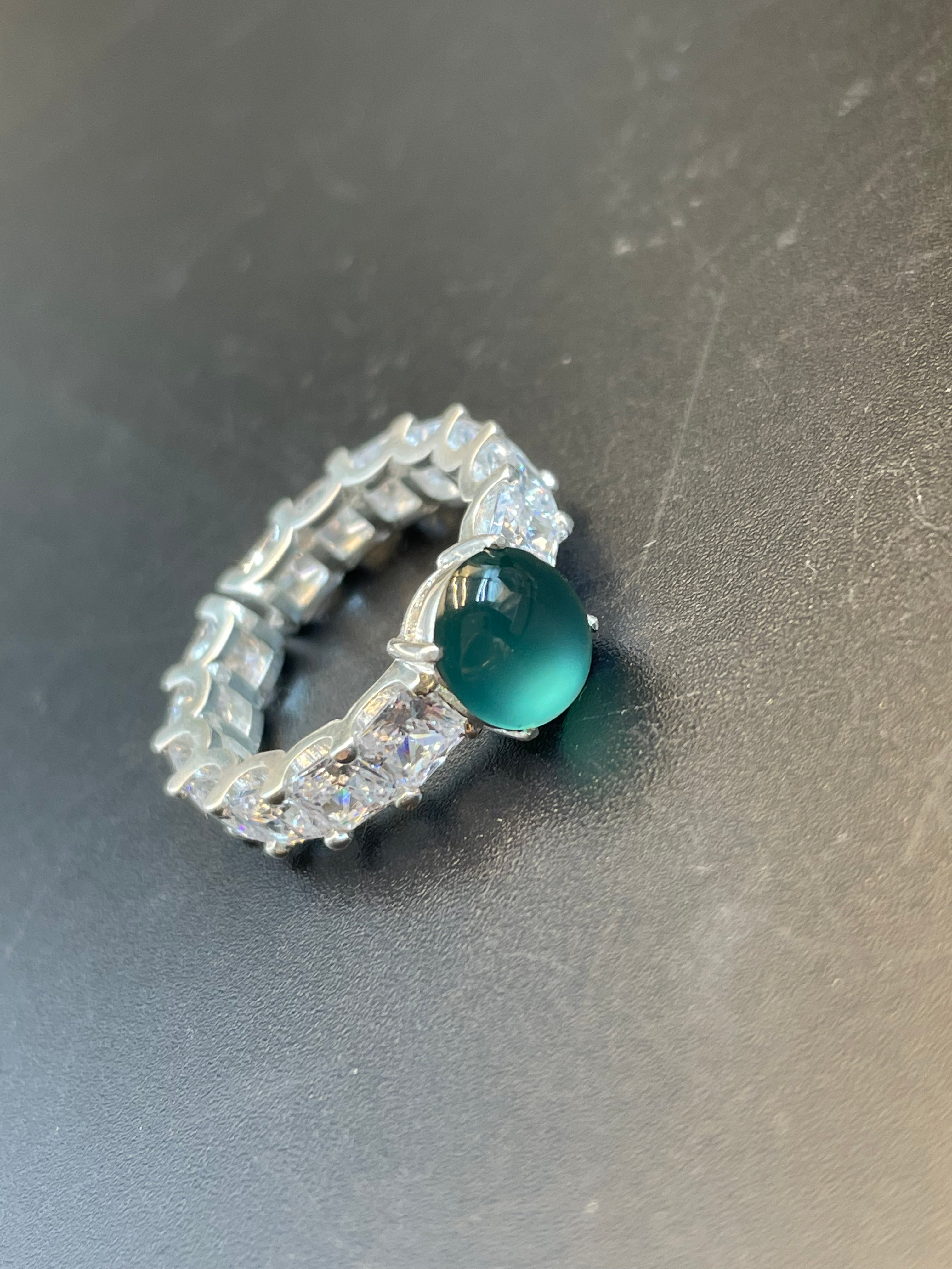 緬甸天然翡翠藍水蛋面戒指