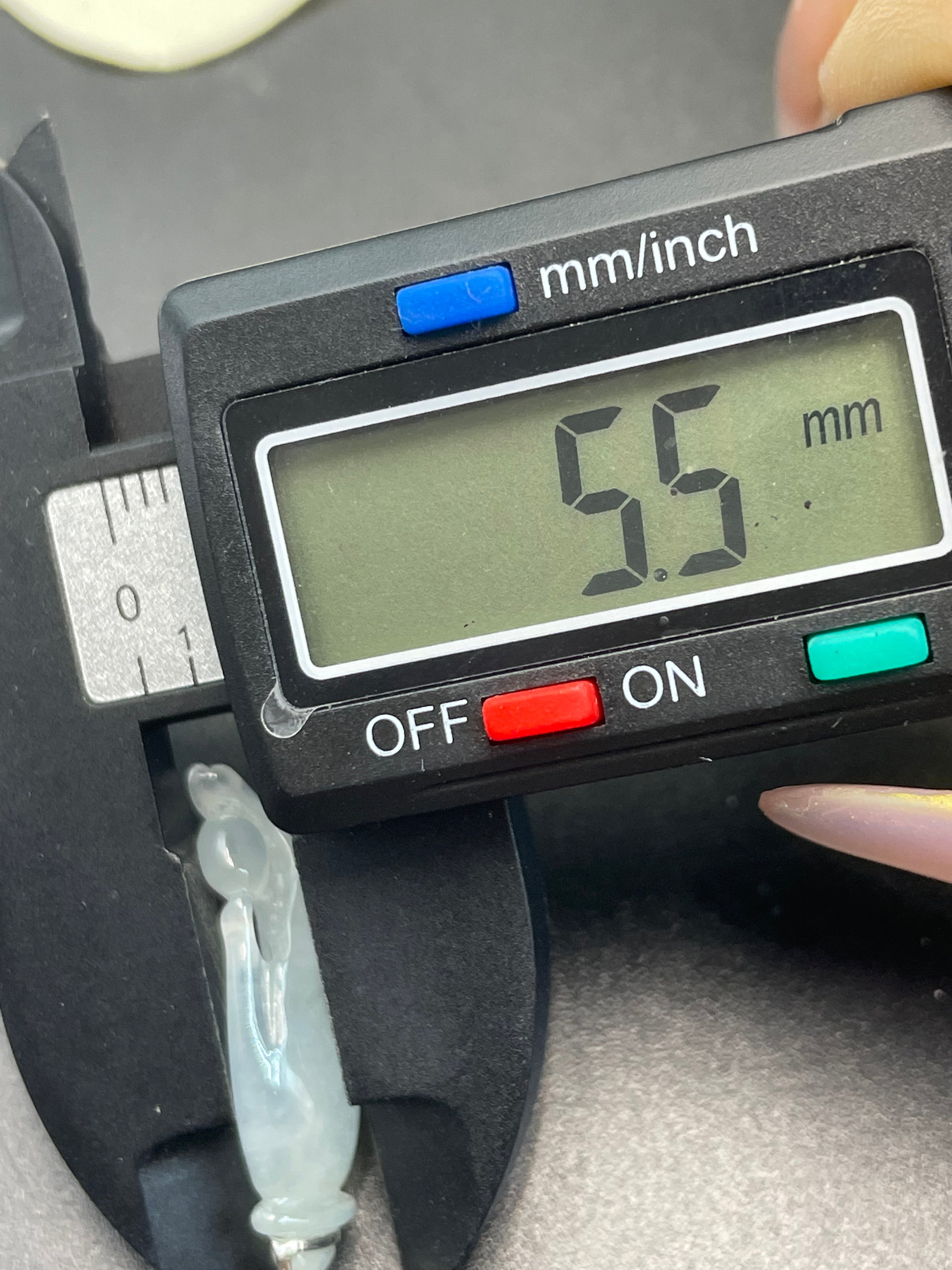 緬甸天然翡翠掌上明珠吊墜