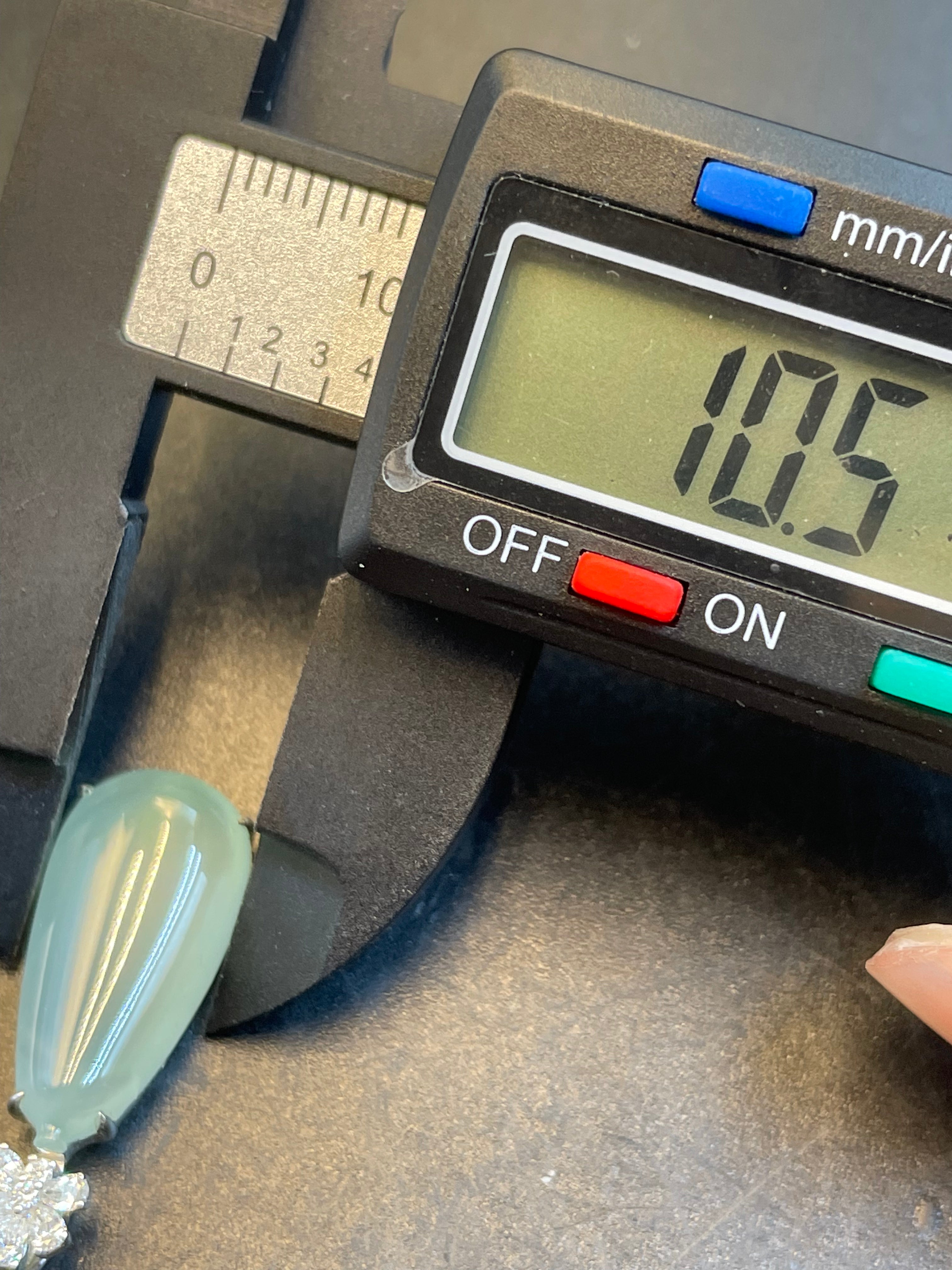 緬甸天然翡翠福瓜吊墜