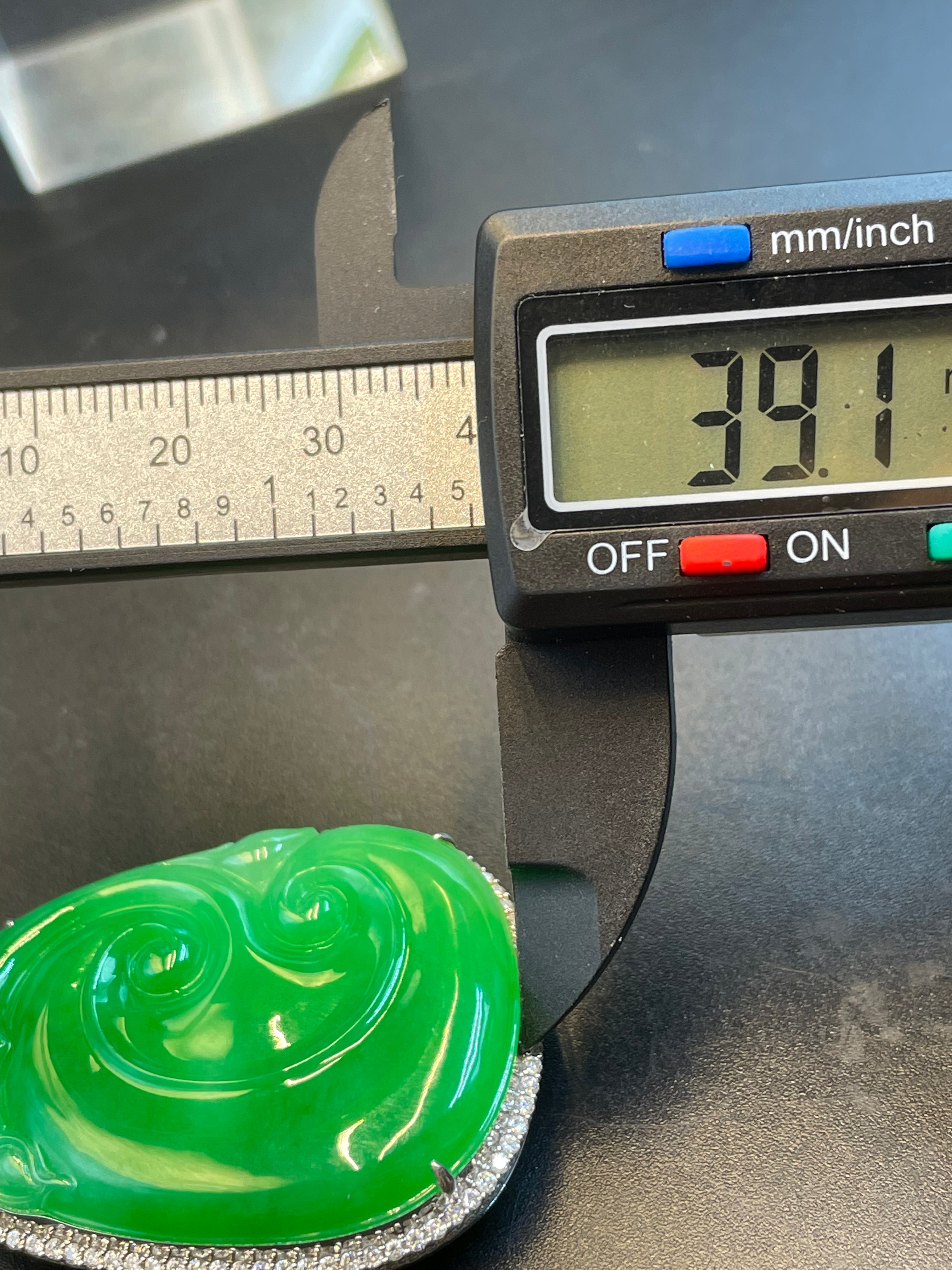 緬甸天然翡翠陽綠如意大吊墜