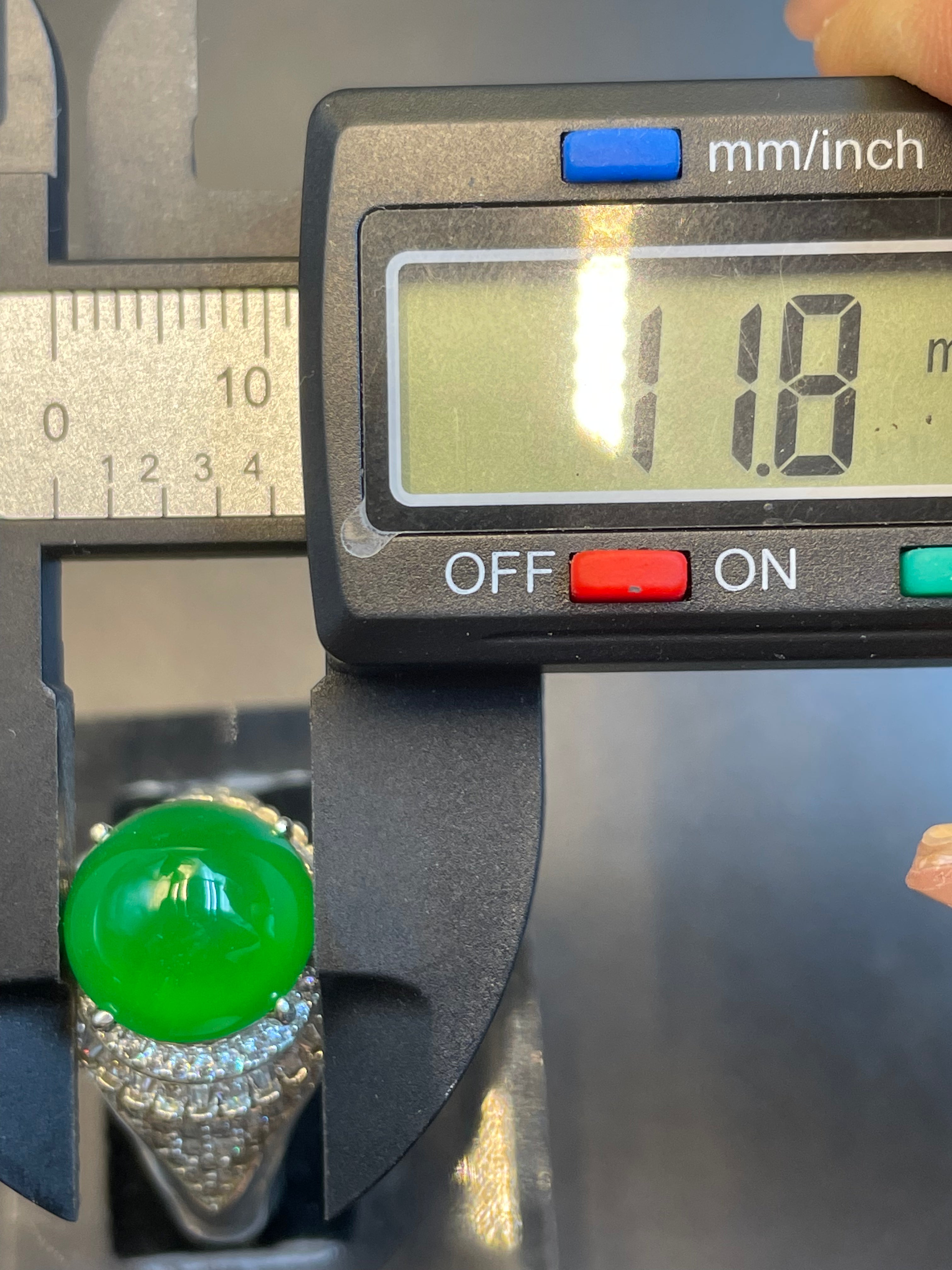 緬甸天然翡翠帝王綠冰種陽綠正圓蛋面戒指