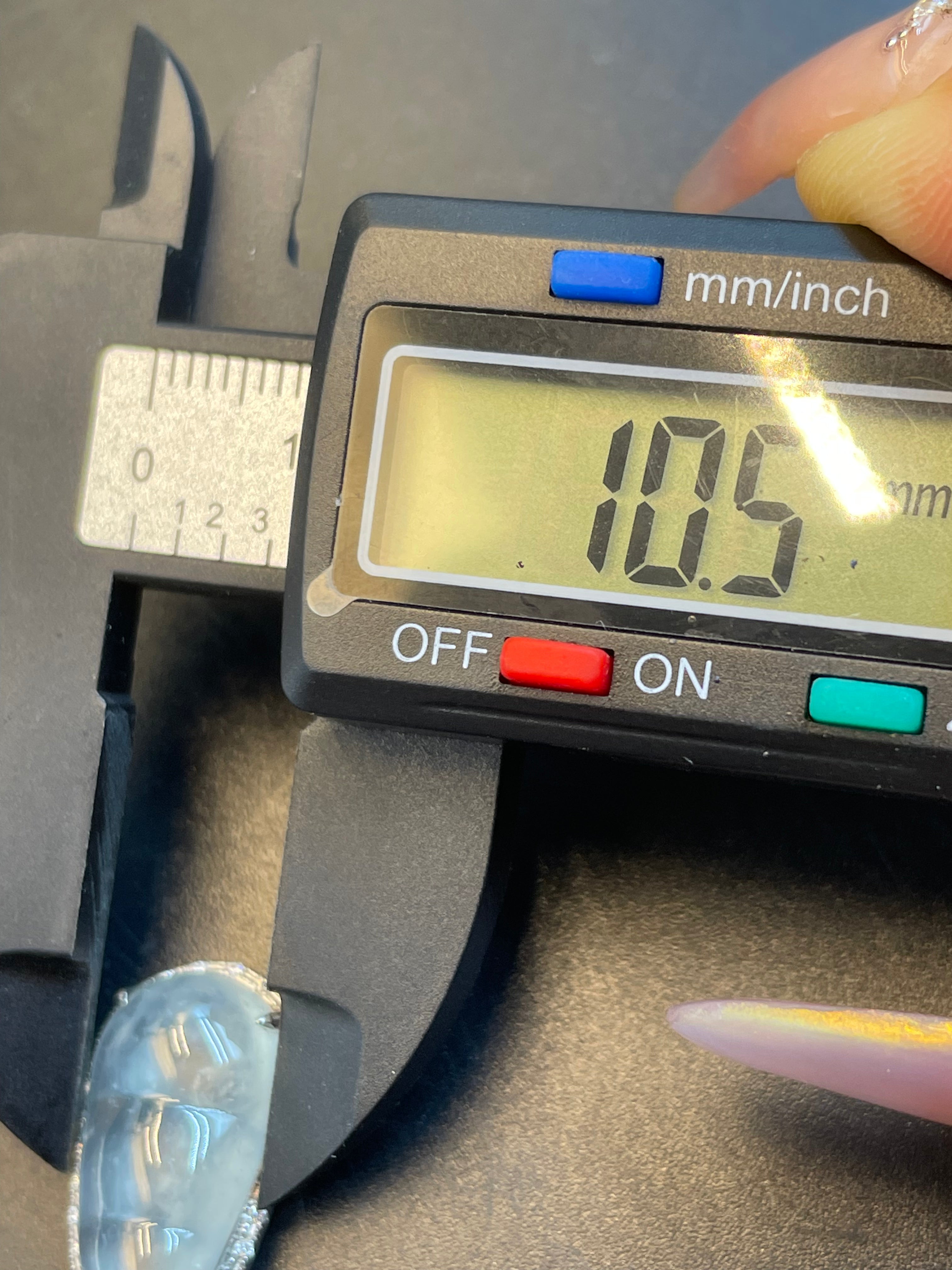 緬甸天然翡翠冰種福豆吊墜