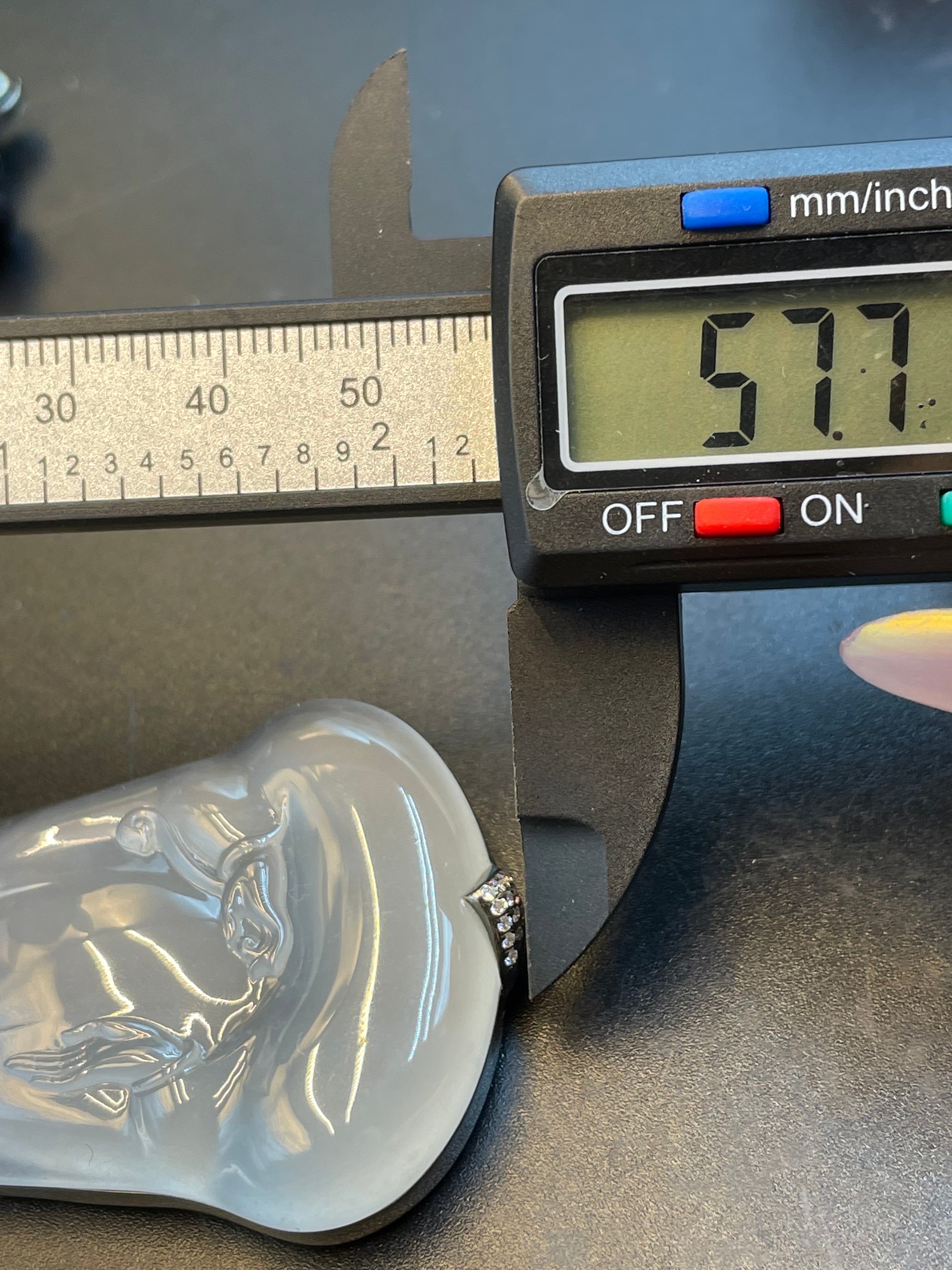 天然翡翠白冰觀音吊墜