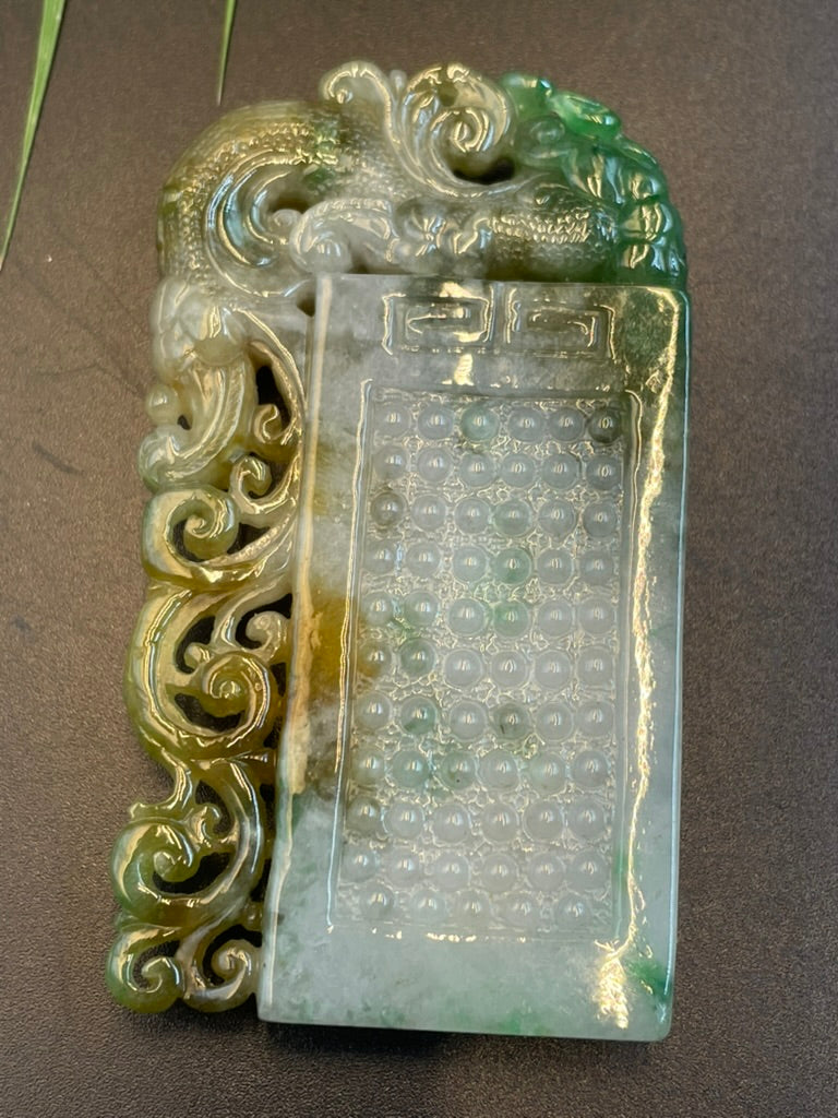 天然緬甸翡翠仿古龍牌吊墜