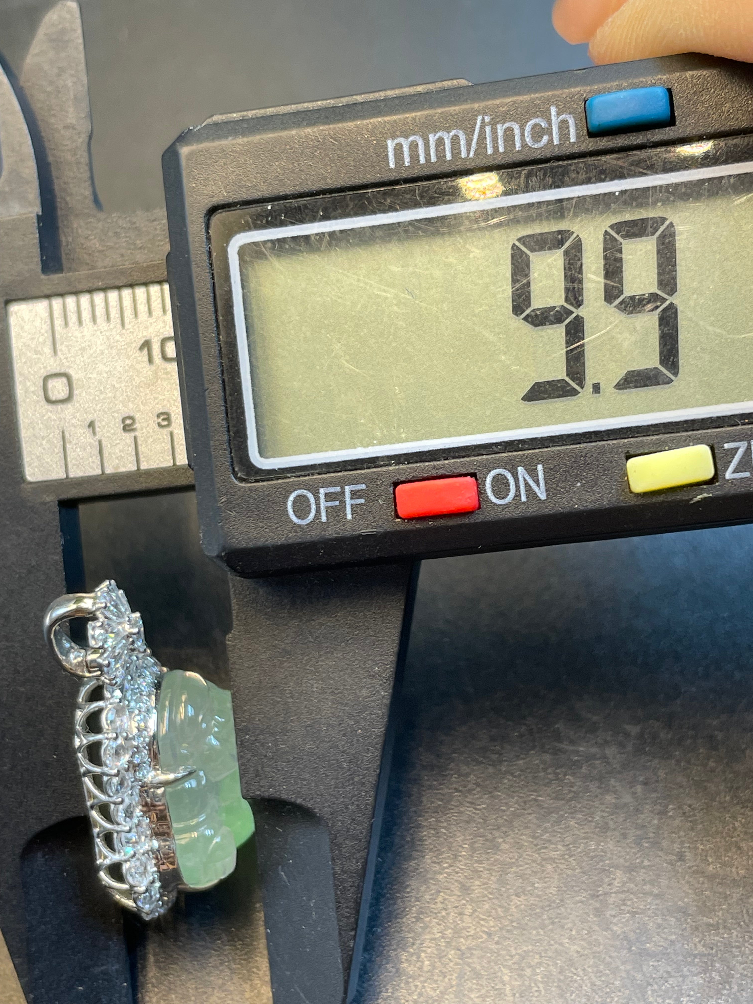 緬甸天然翡翠冰飄綠花彌勒佛公吊墜