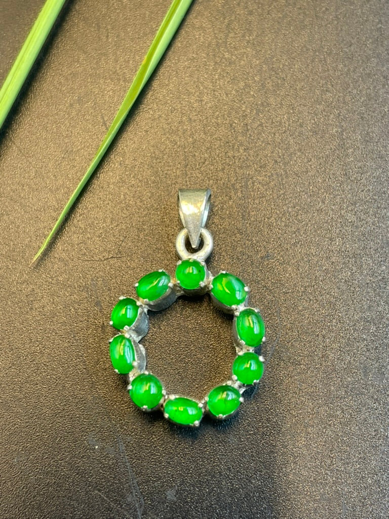 緬甸天然翡翠蛋面吊墜