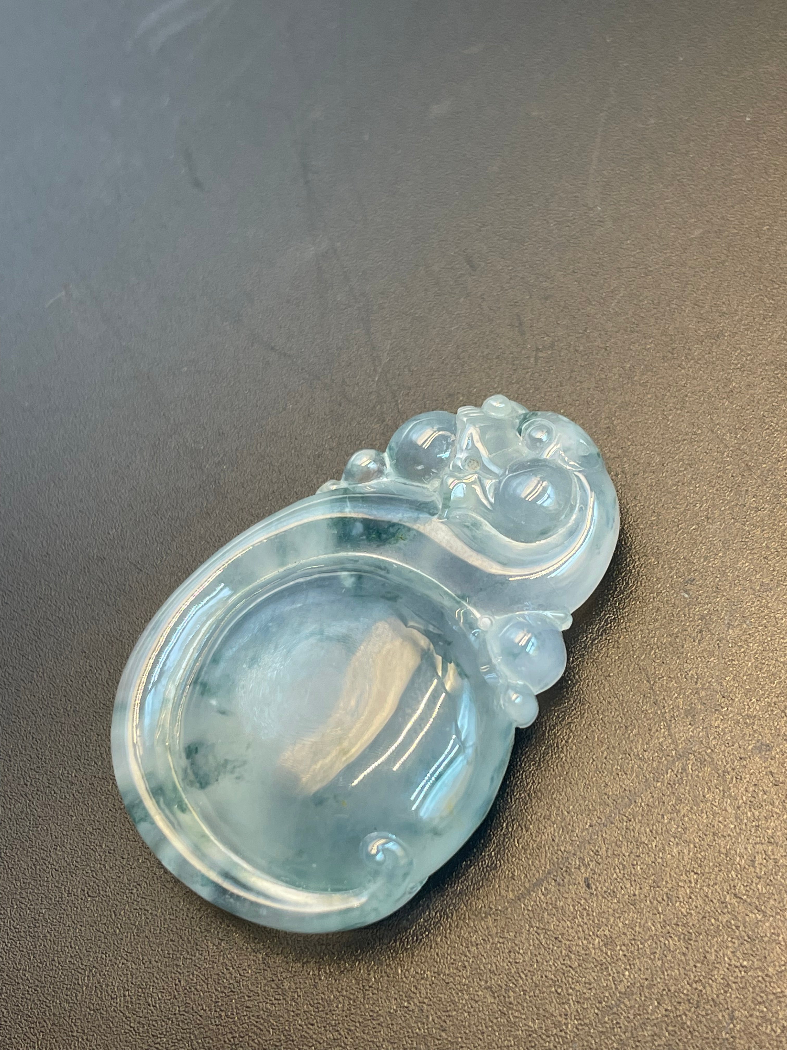 天然翡翠冰種飄綠花吊墜