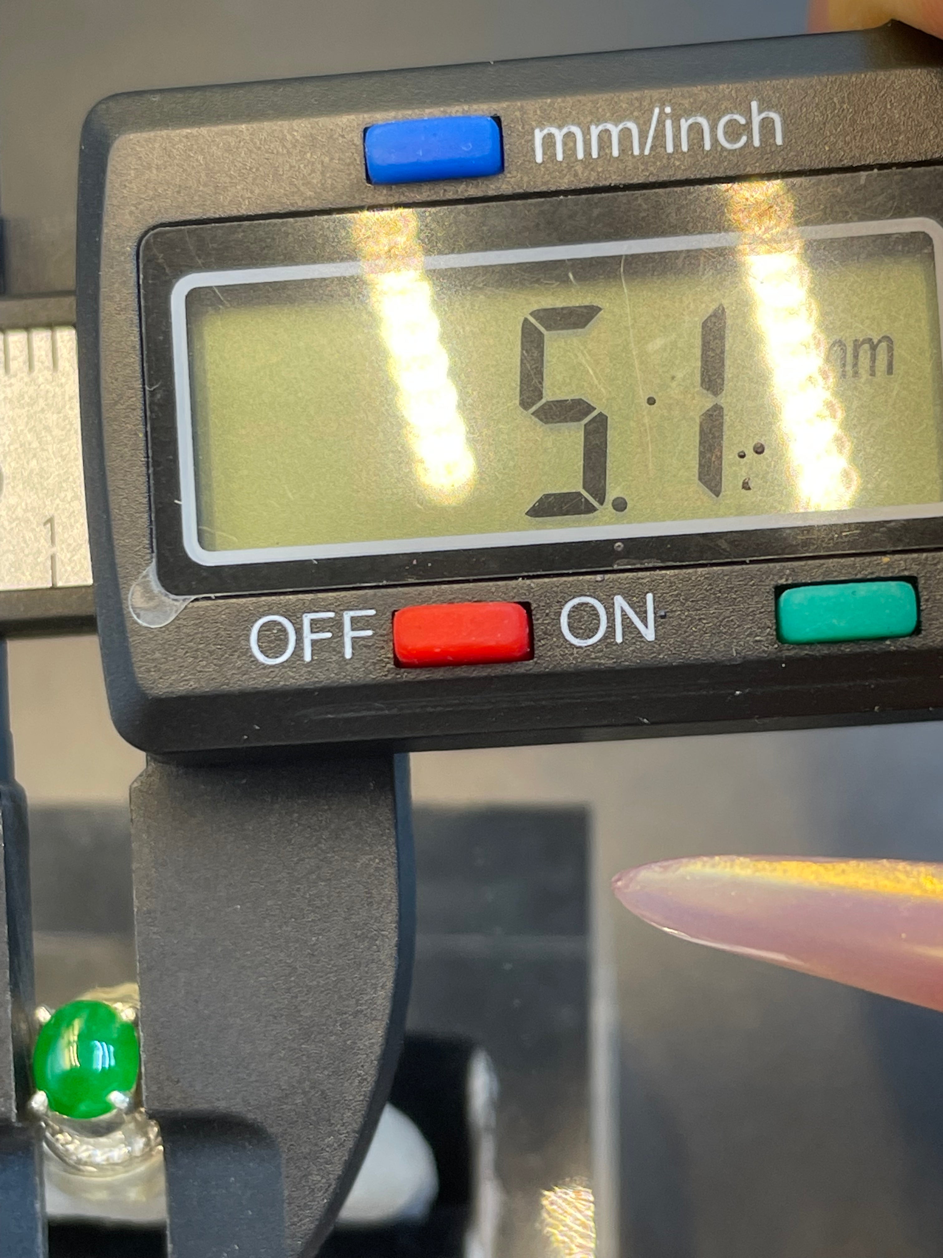 緬甸天然翡翠陽綠蛋面戒指