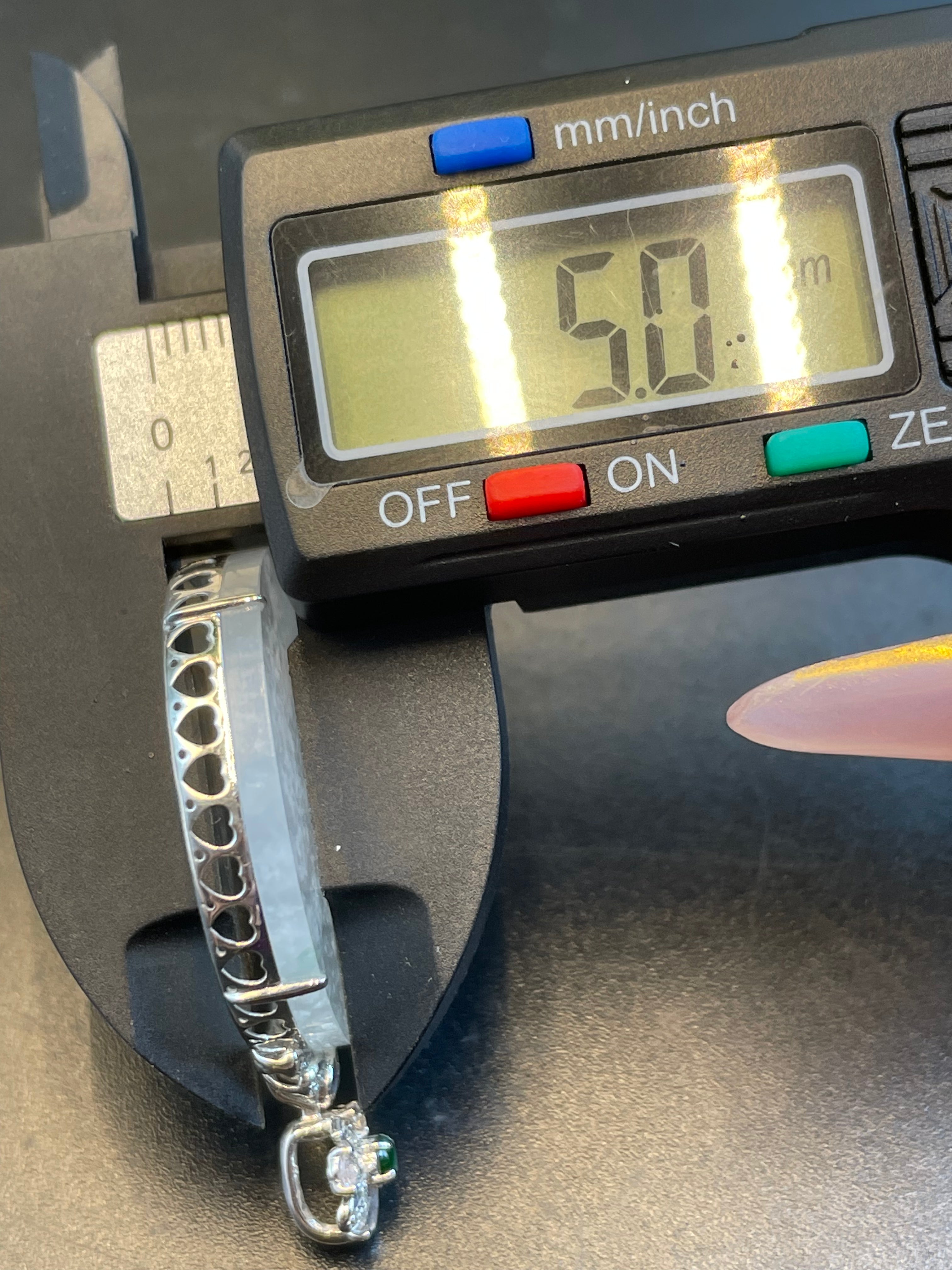 天然翡翠冰漂雪花帶綠無事圓牌吊墜