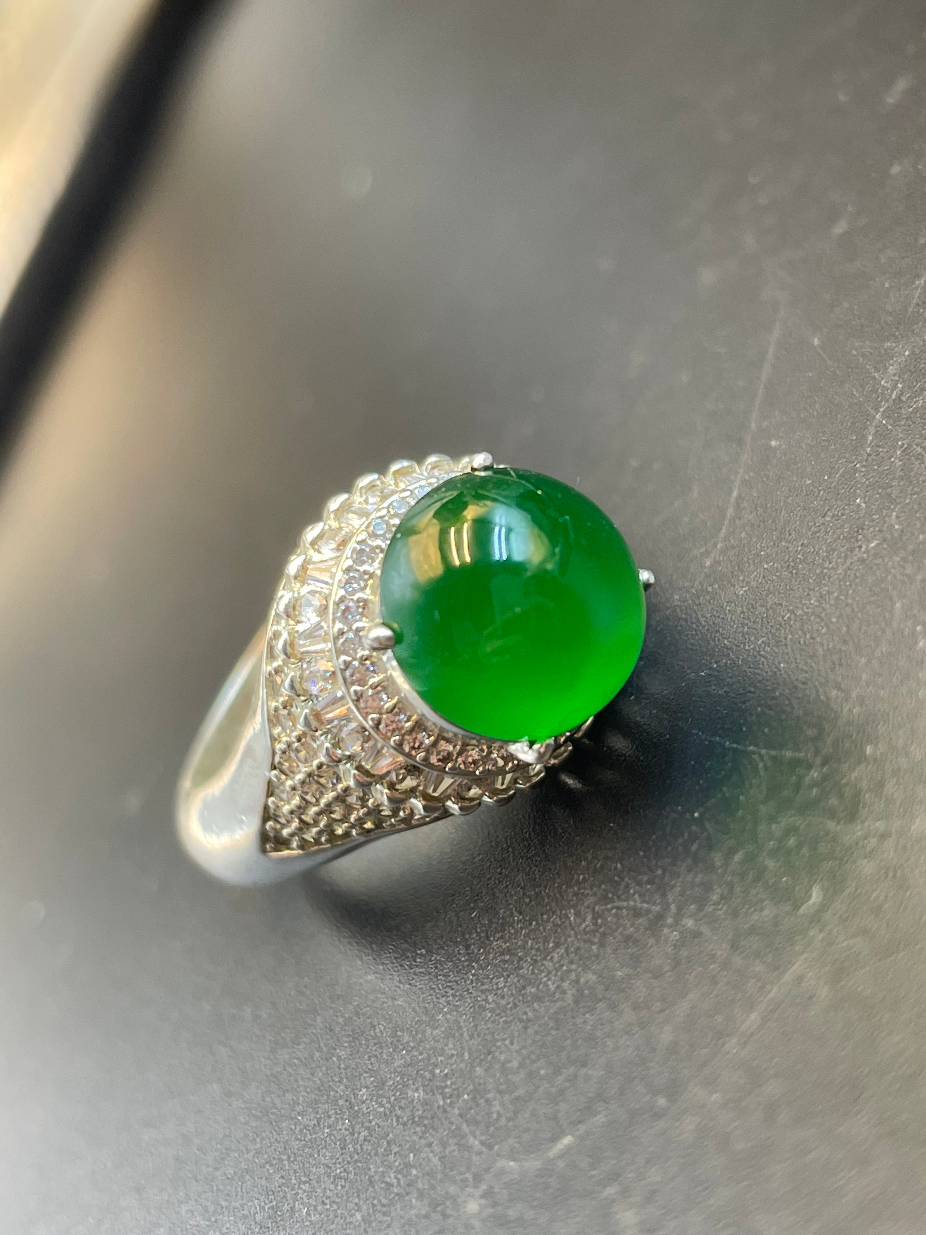 緬甸天然翡翠帝王綠冰種陽綠正圓蛋面戒指