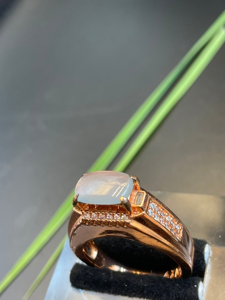 緬甸天然翡翠冰紫蛋面戒指