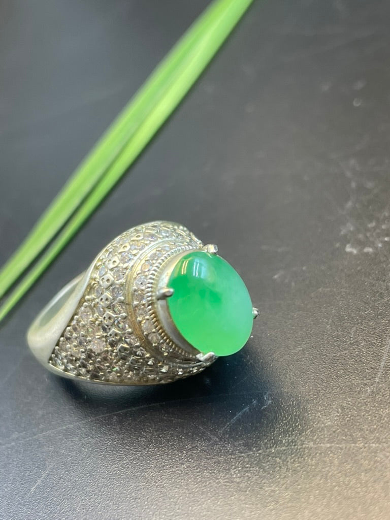 緬甸天然翡翠冰果綠蛋面戒指