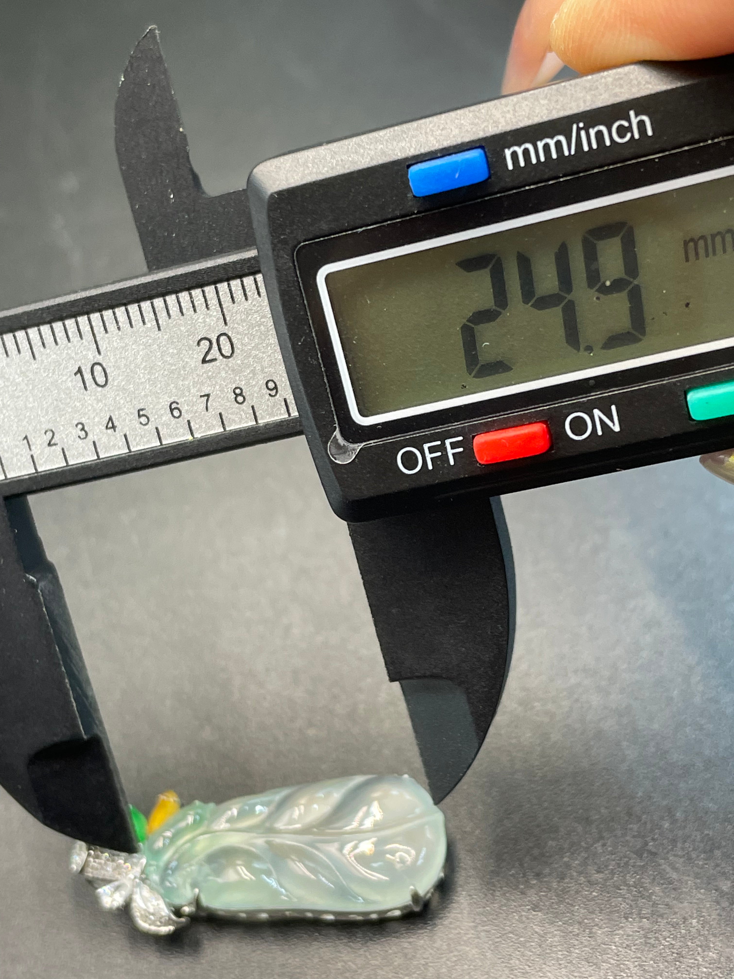 緬甸天然翡翠高冰金枝玉葉吊墜