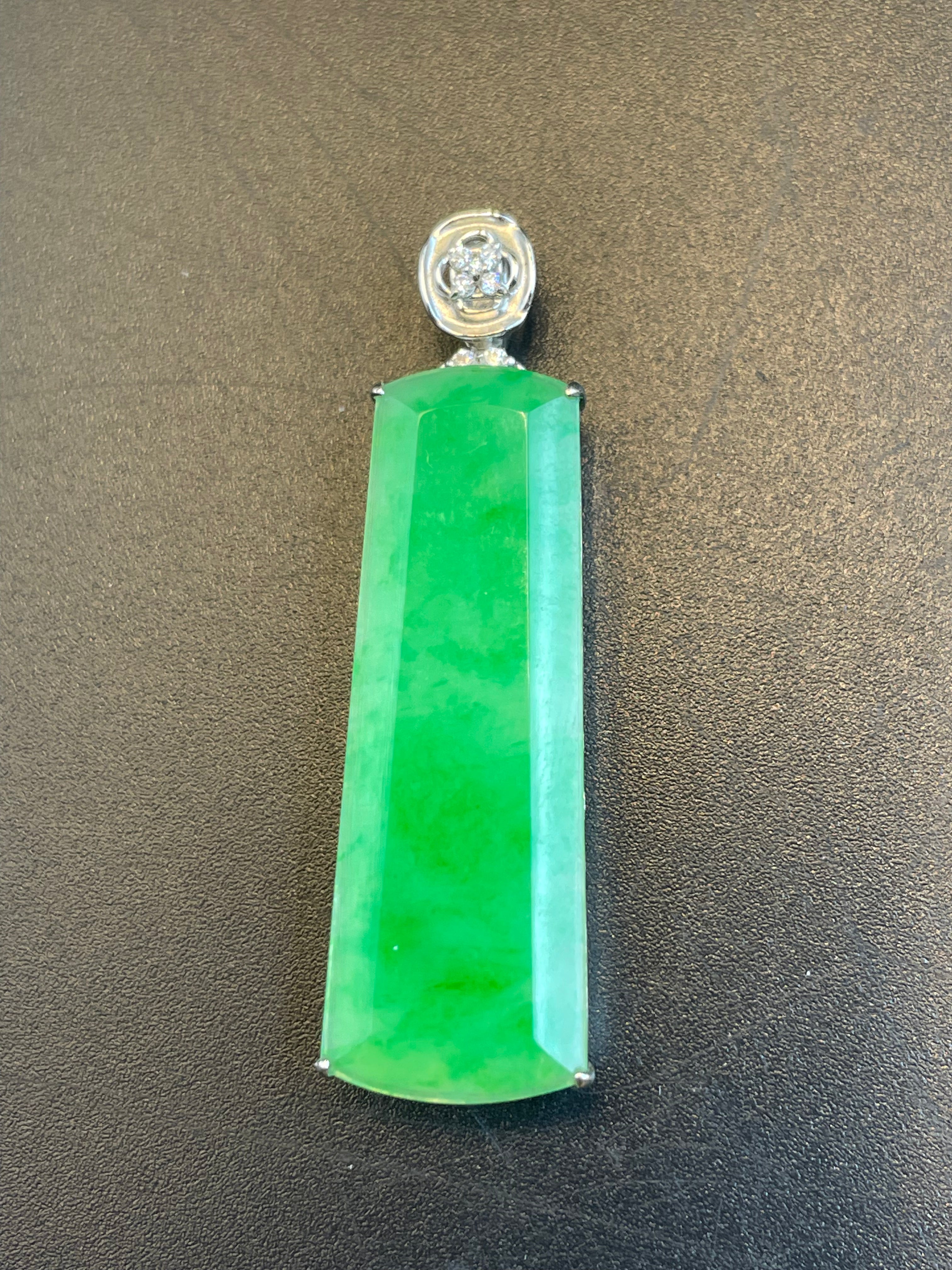 緬甸天然翡翠陽綠無事牌吊墜