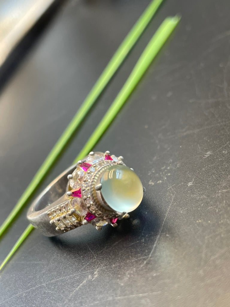 緬甸天然翡翠冰種蛋面戒指