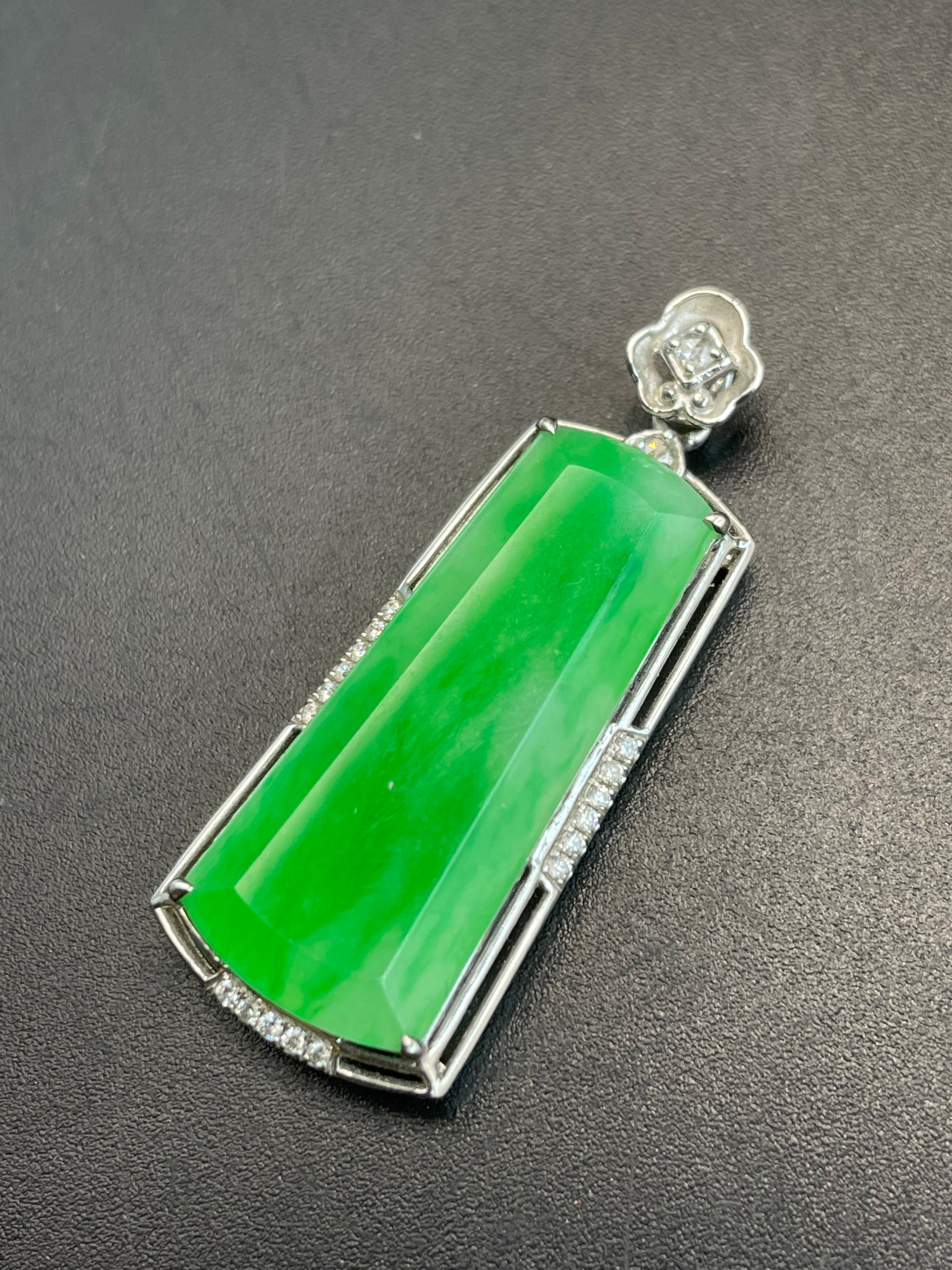 緬甸天然翡翠陽綠無事牌吊墜