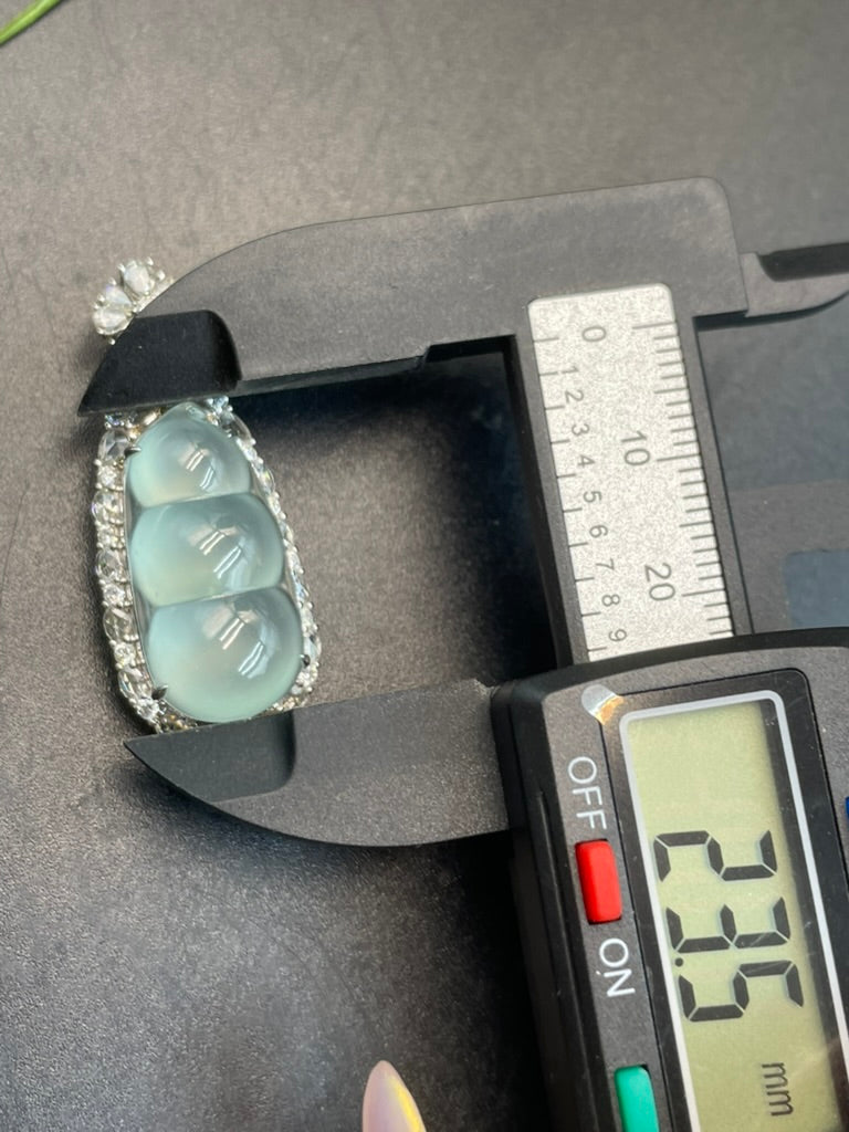 天然緬甸翡翠冰種福豆吊墜