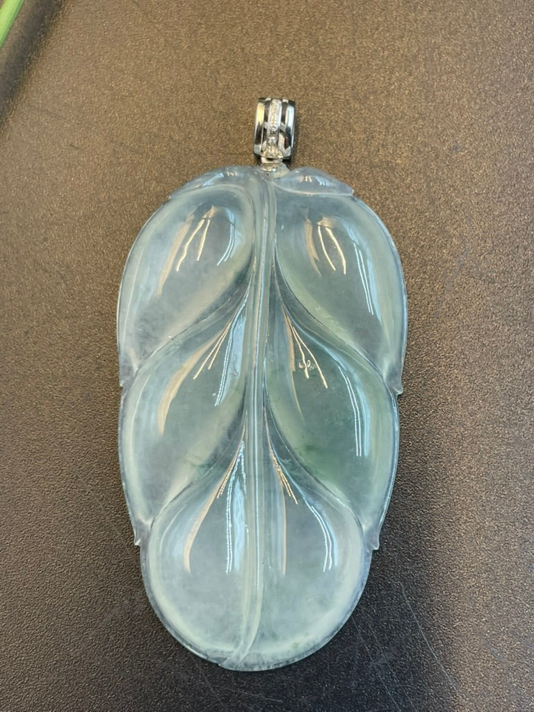 緬甸天然翡翠冰種葉子吊墜