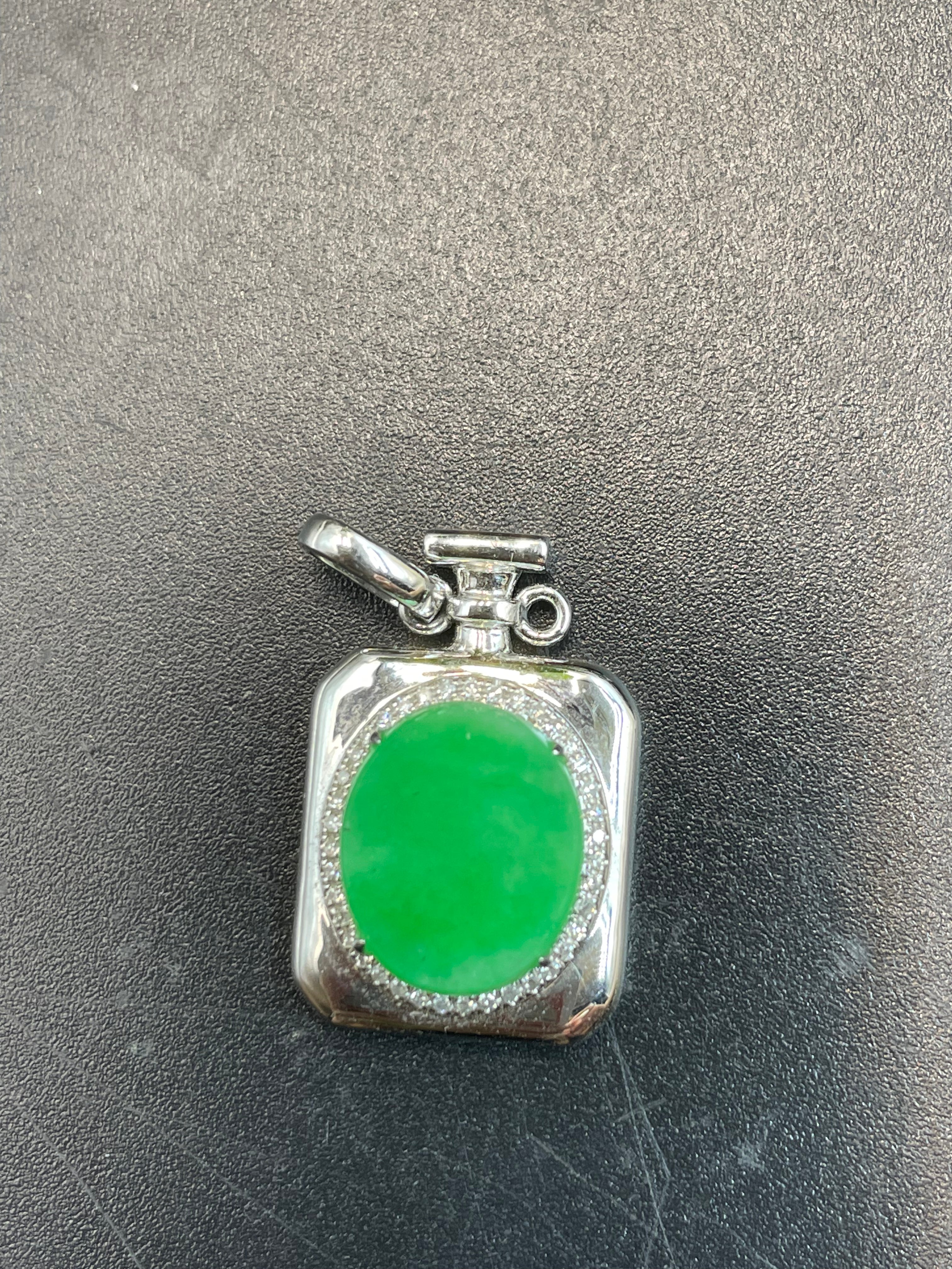 緬甸天然翡翠陽綠無事牌吊墜