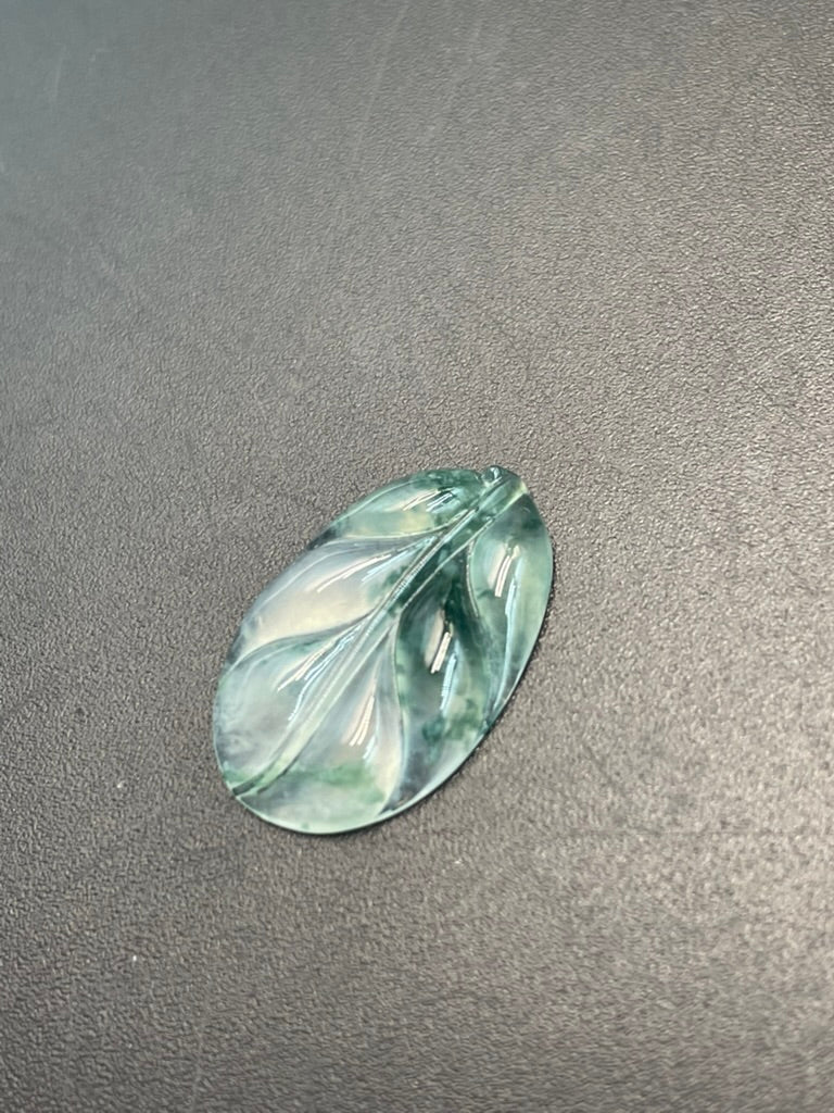 緬甸天然翡翠綠飄花葉子金枝玉葉吊墜