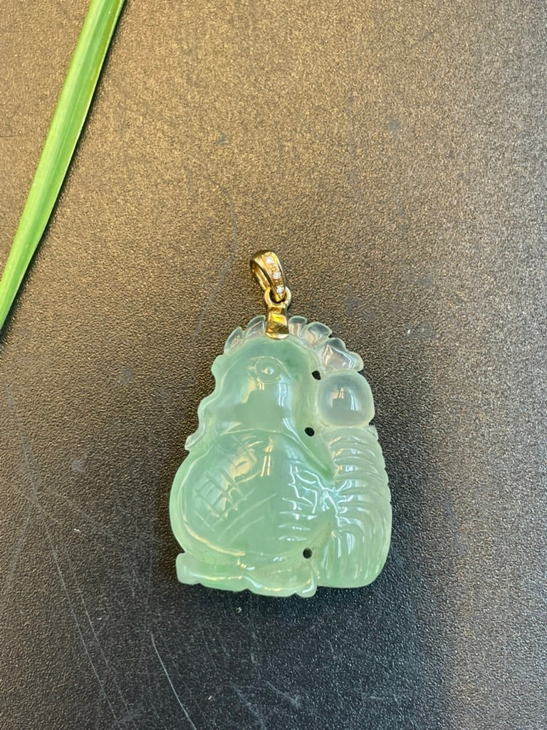 緬甸天然翡翠生肖雞吊墜
