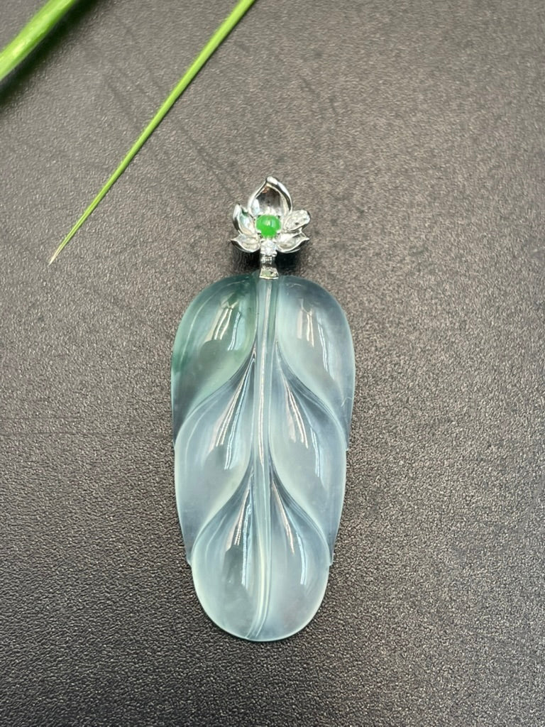 天然緬甸翡翠冰種葉子吊墜
