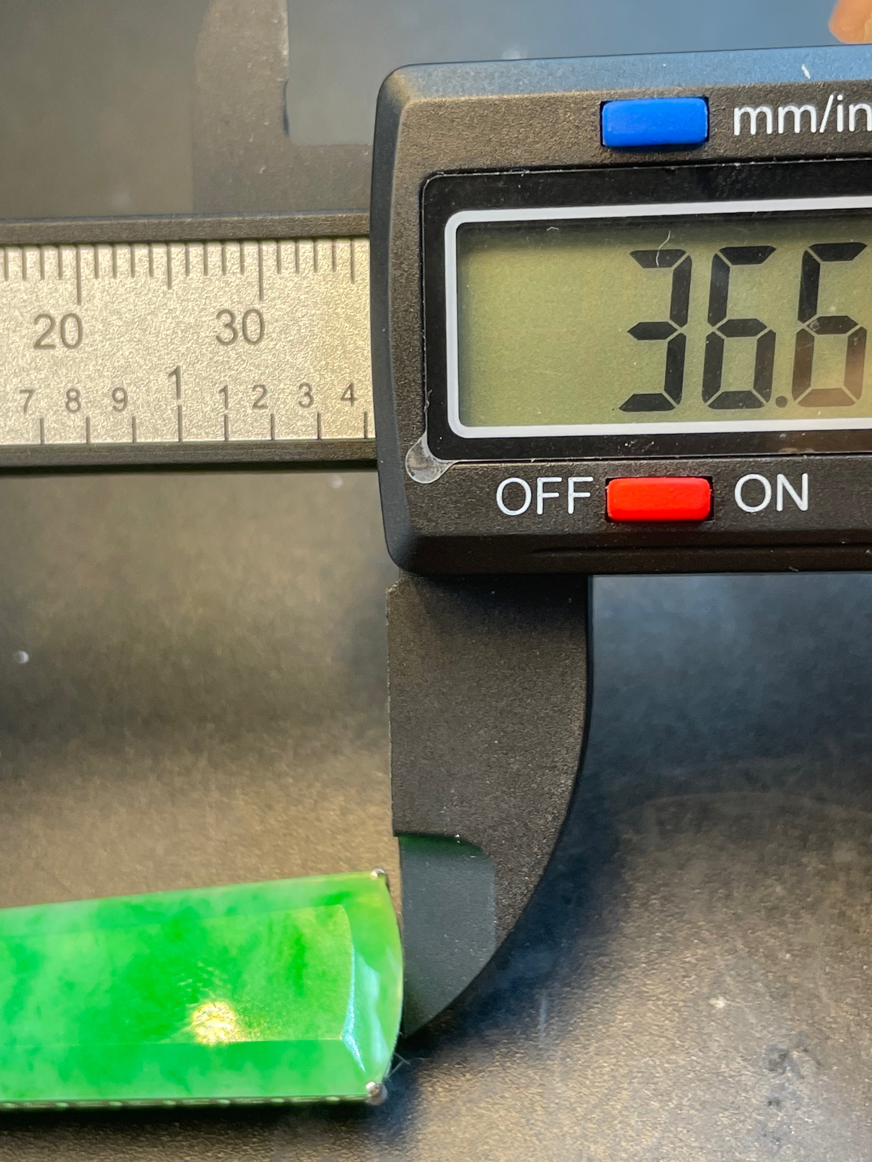 緬甸天然翡翠陽綠無事牌吊墜