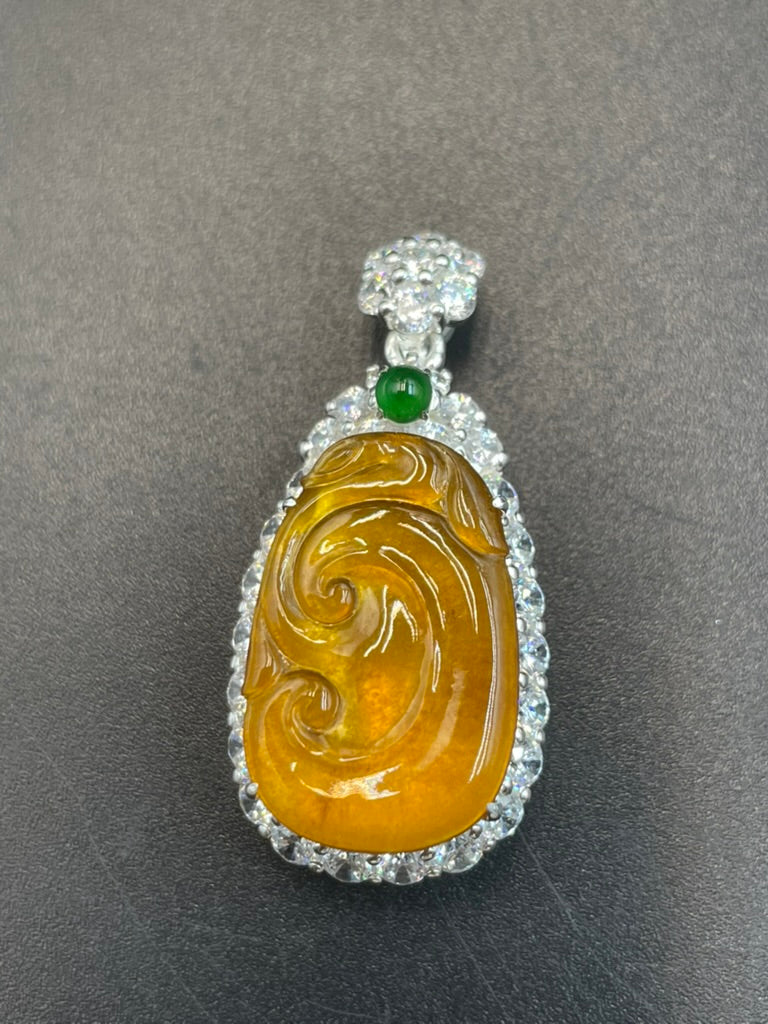 天然翡翠冰黃翡如意吊墜