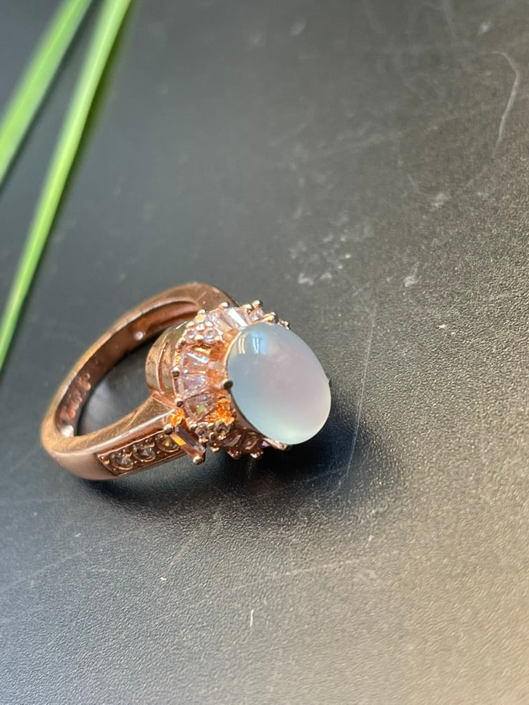 緬甸天然翡翠冰種蛋面戒指