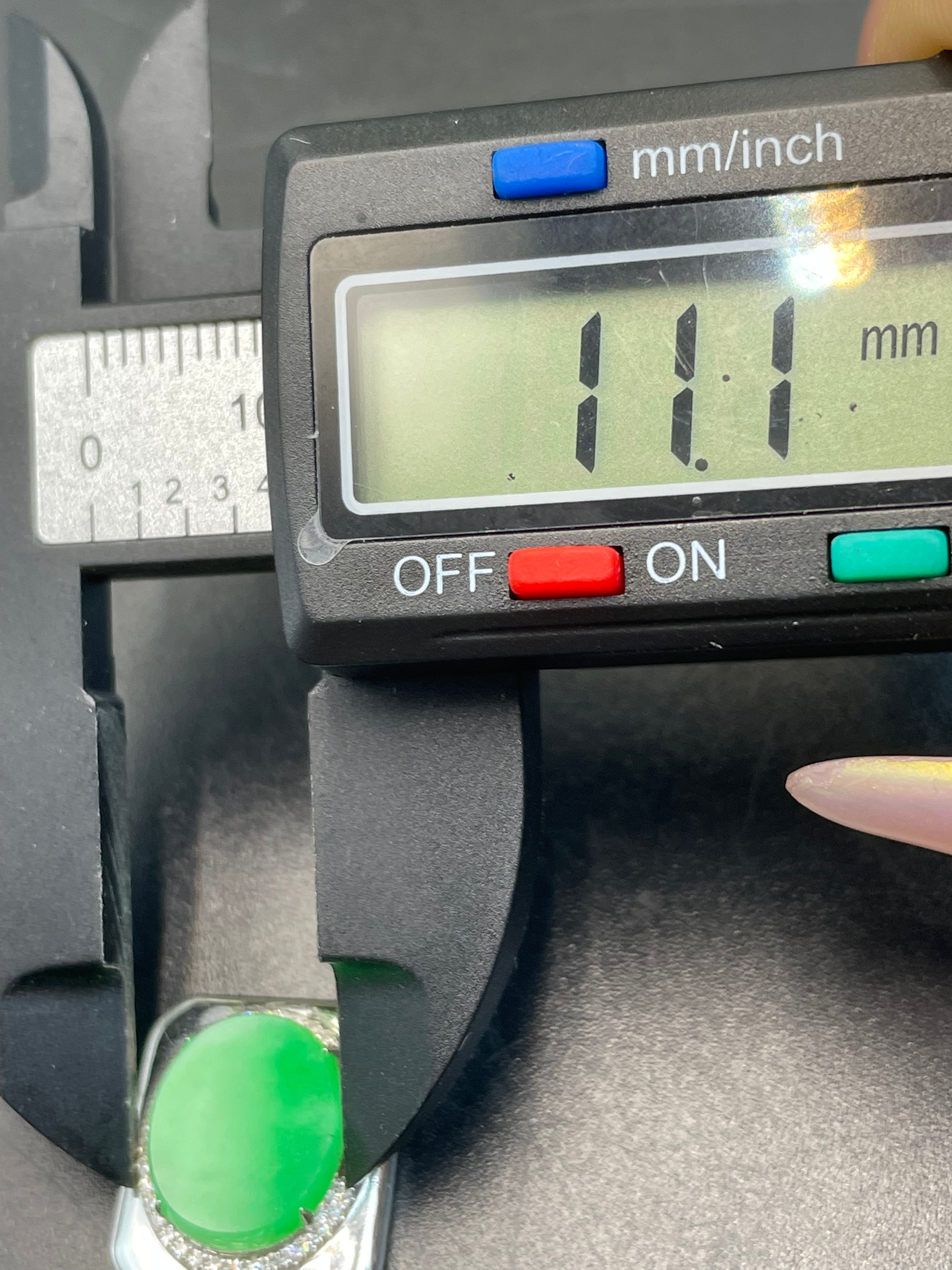 緬甸天然翡翠陽綠無事牌吊墜