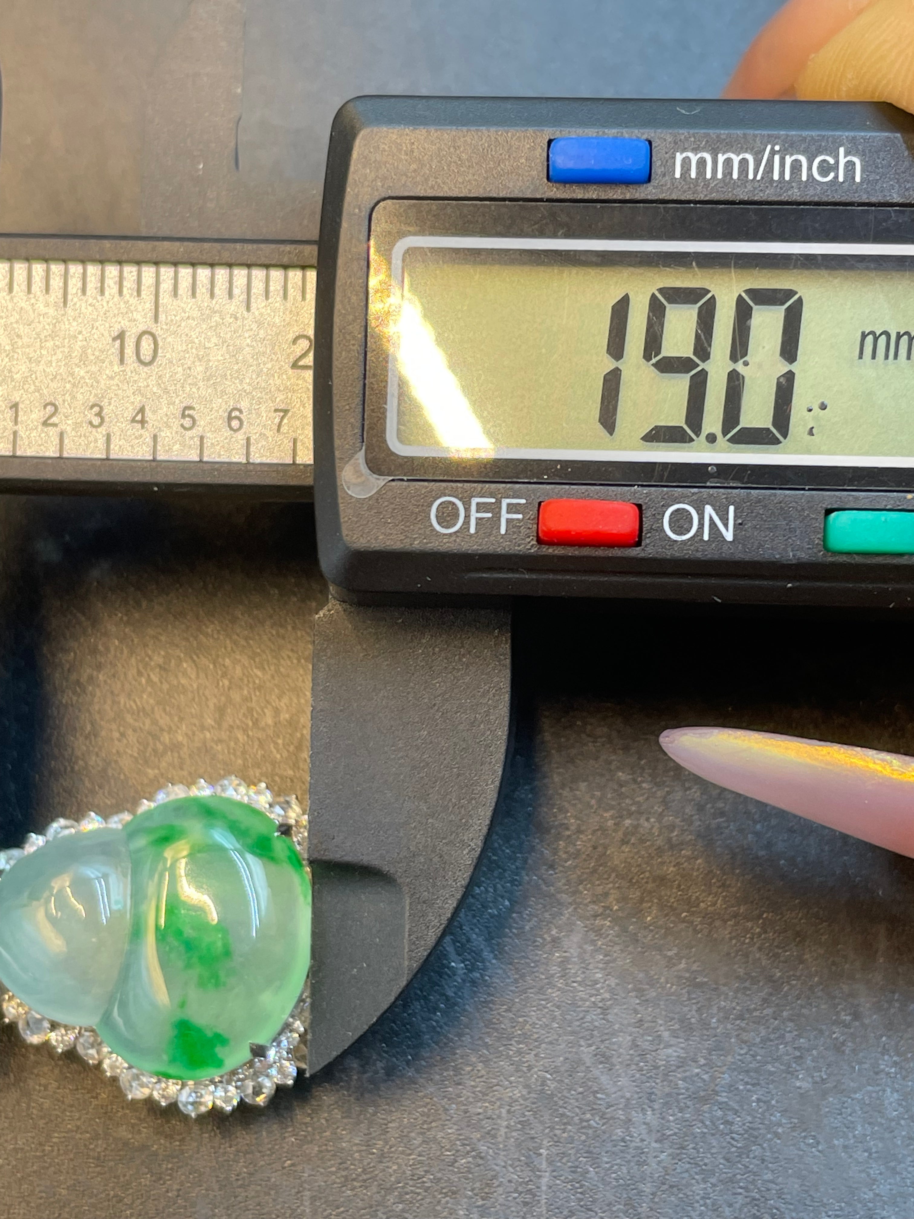 天然翡翠冰種飄綠花福祿吊墜