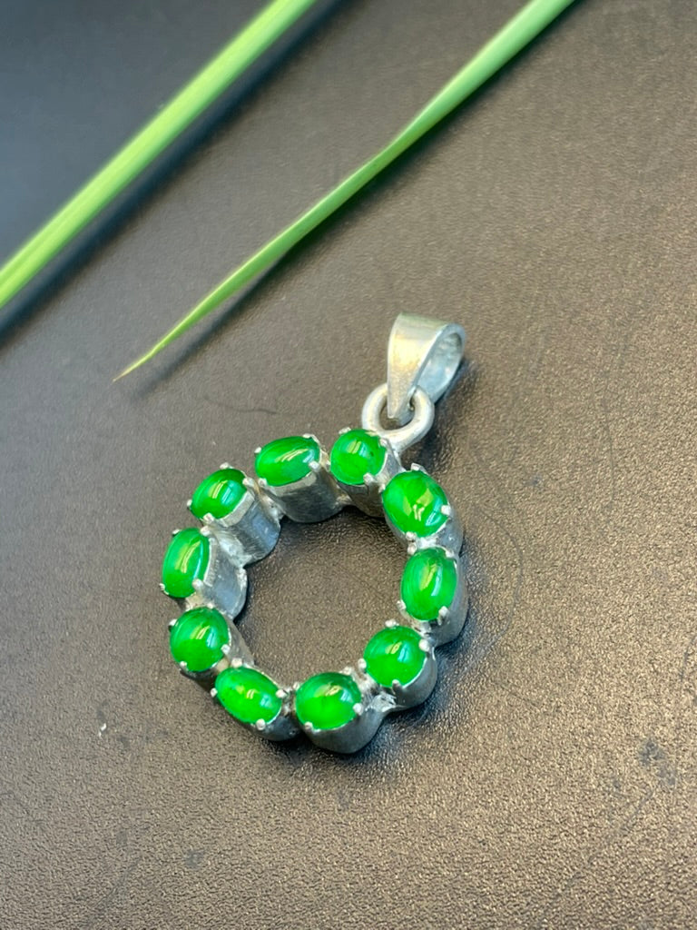 緬甸天然翡翠蛋面吊墜