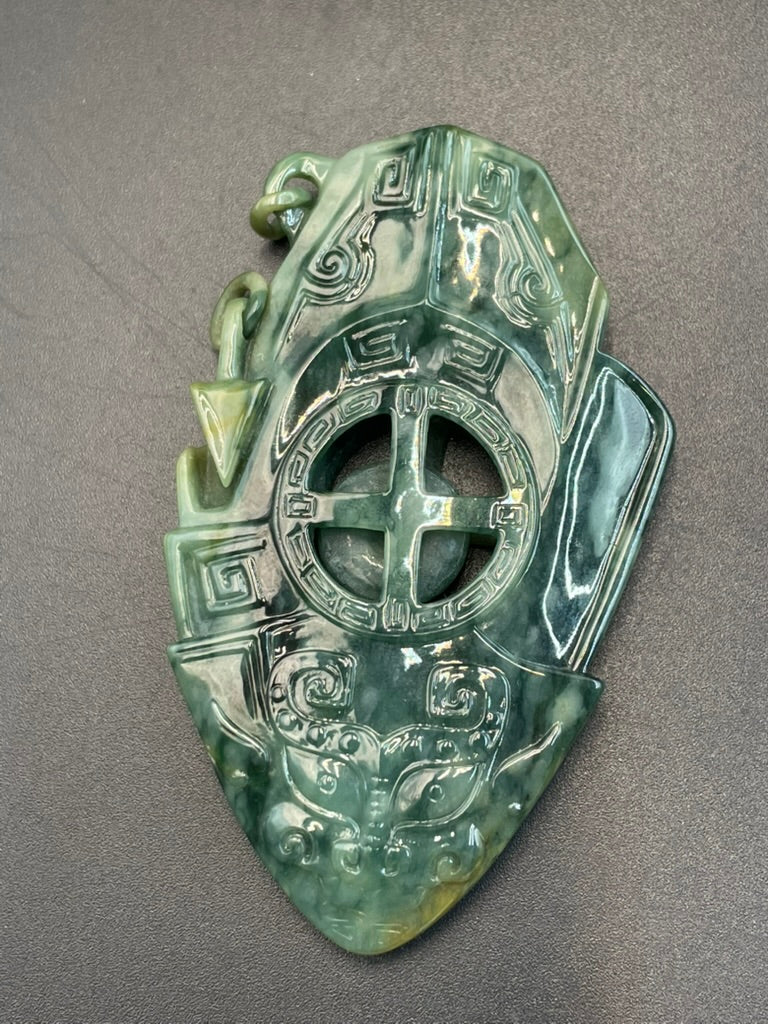 緬甸天然翡翠饕餮斧钺龙纹吊墜