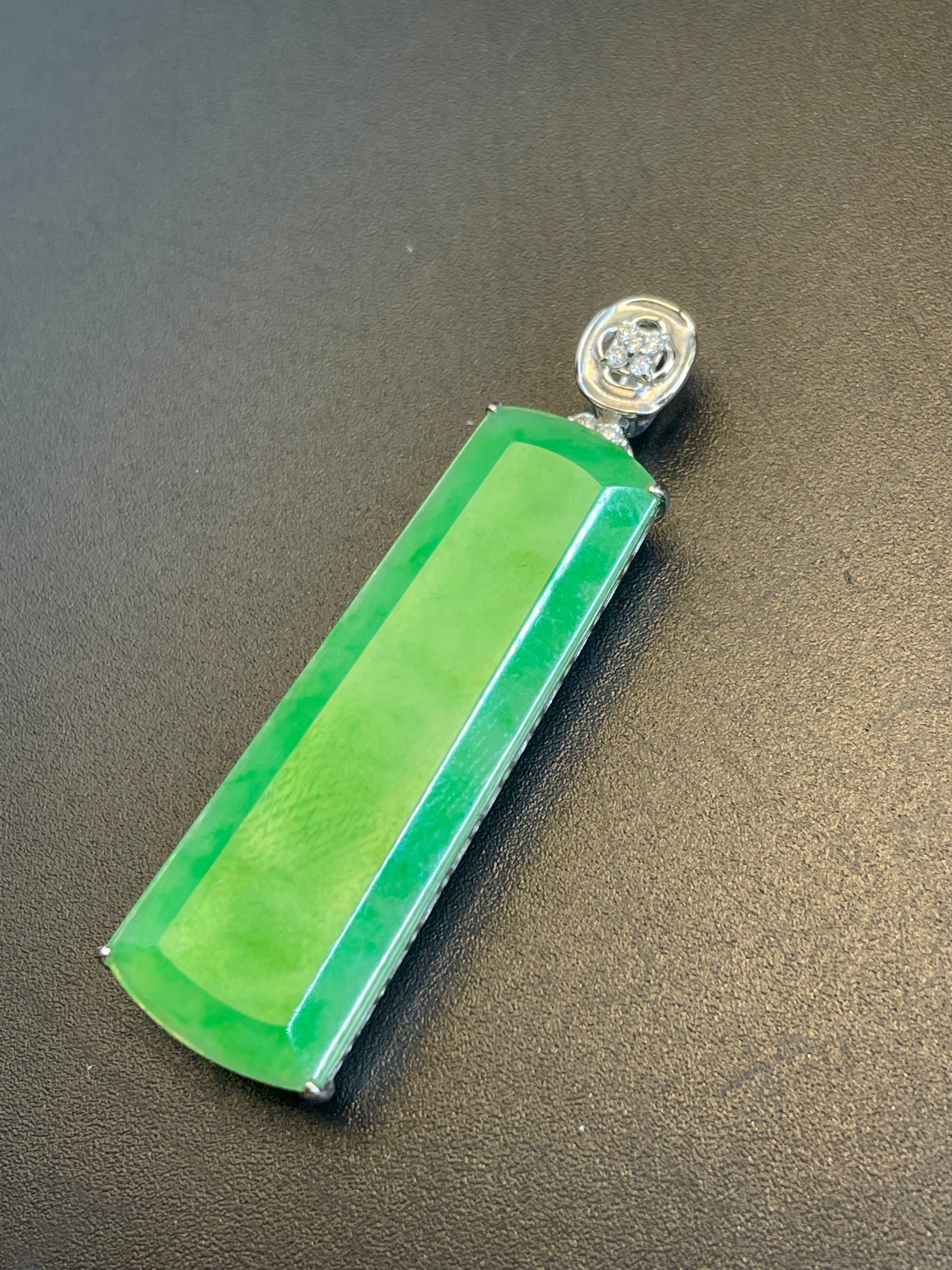 緬甸天然翡翠陽綠無事牌吊墜