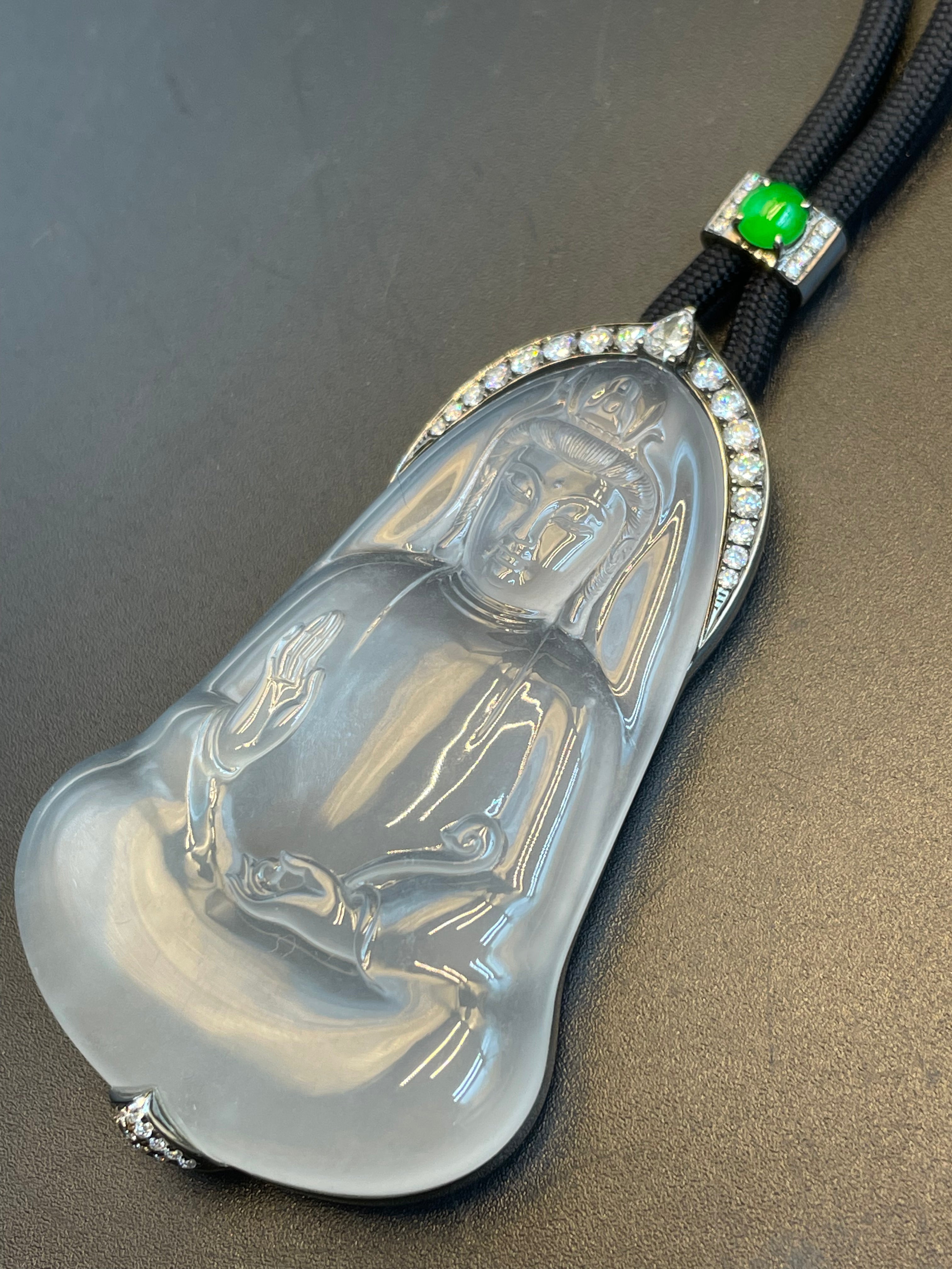 天然翡翠白冰觀音吊墜