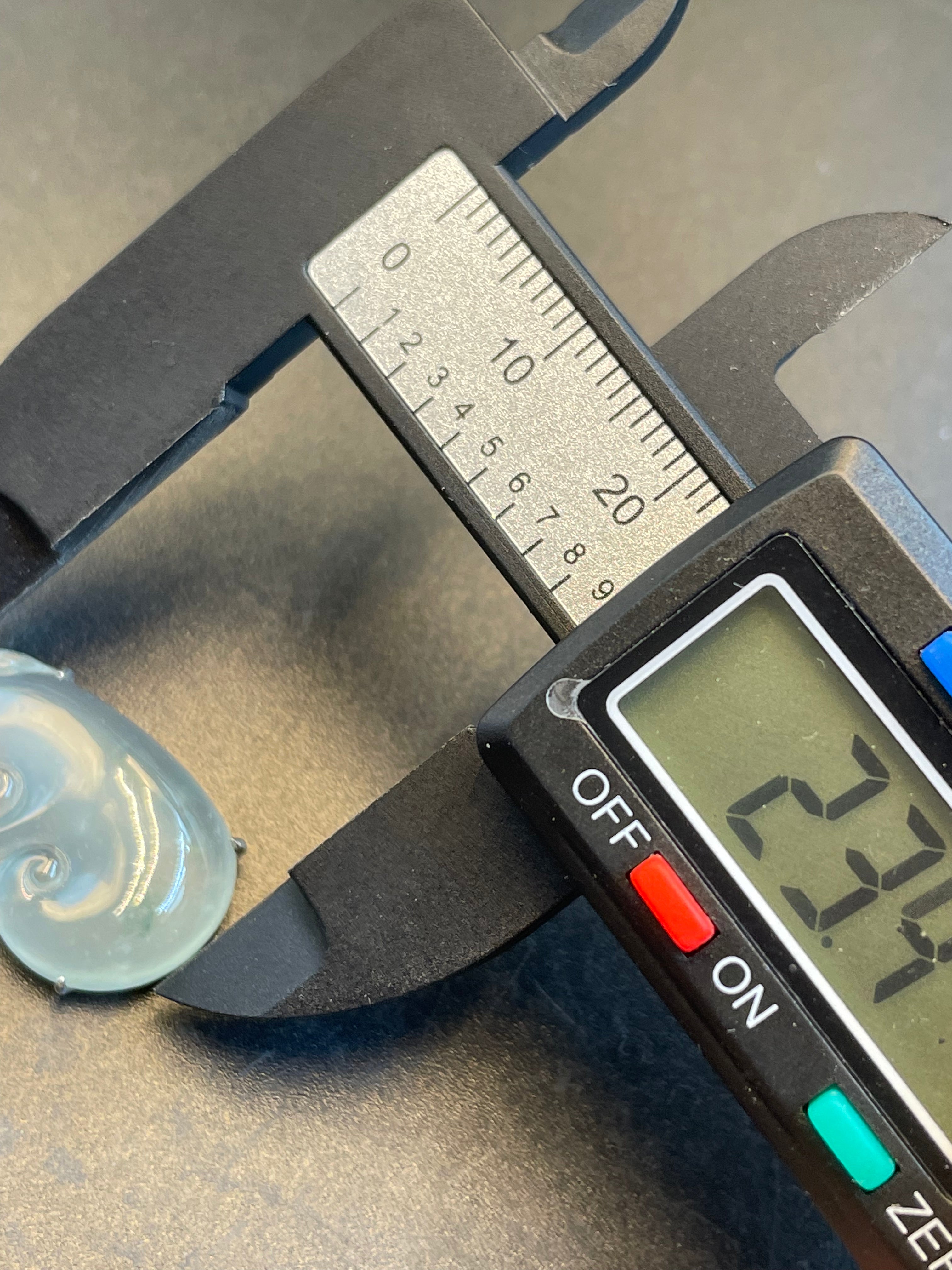 緬甸天然翡翠冰種如意吊墜