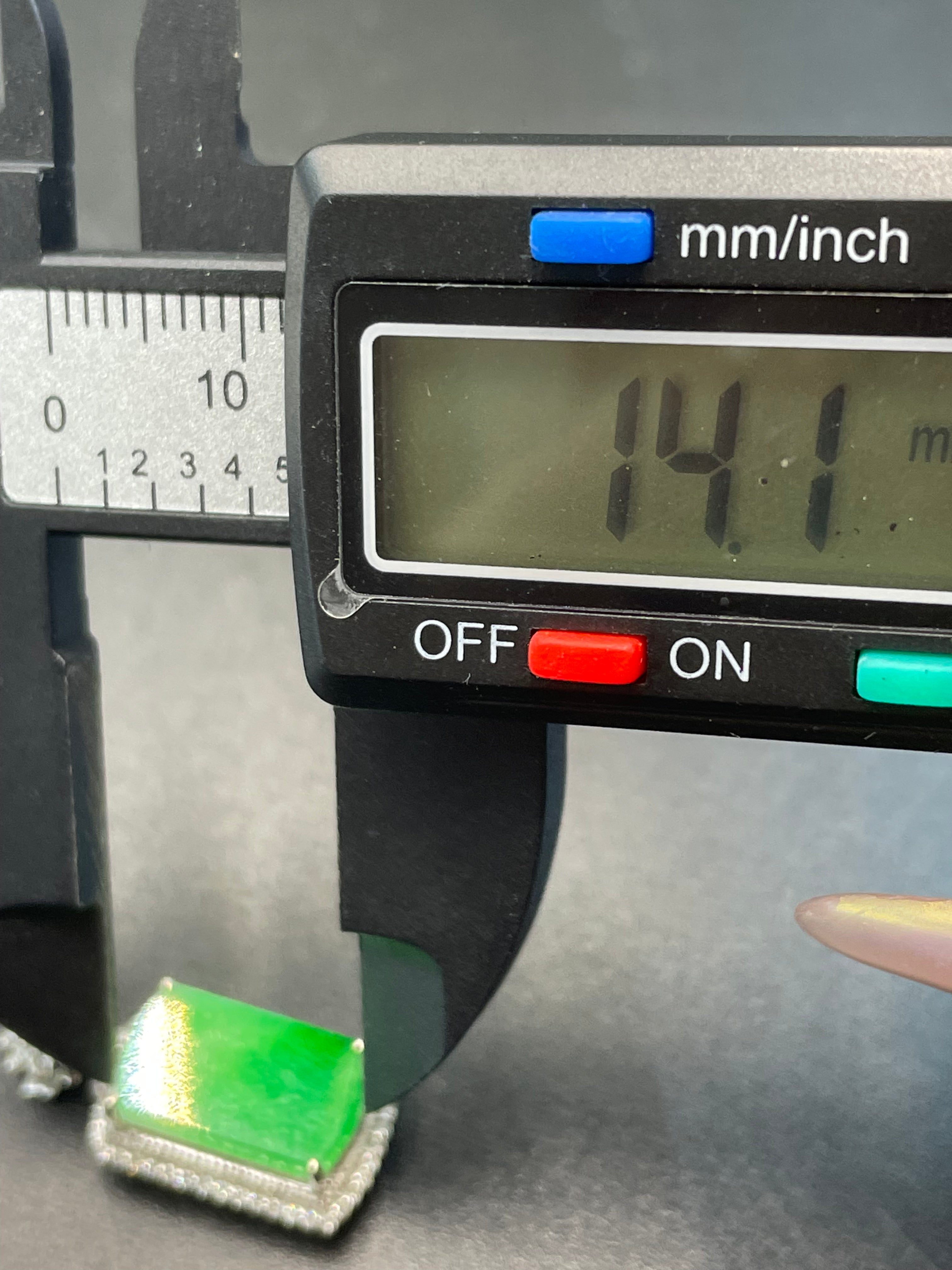 緬甸天然翡翠陽綠無事牌吊墜