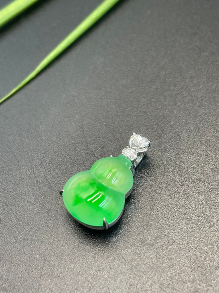 天然緬甸翡翠綠飄花福祿吊墜