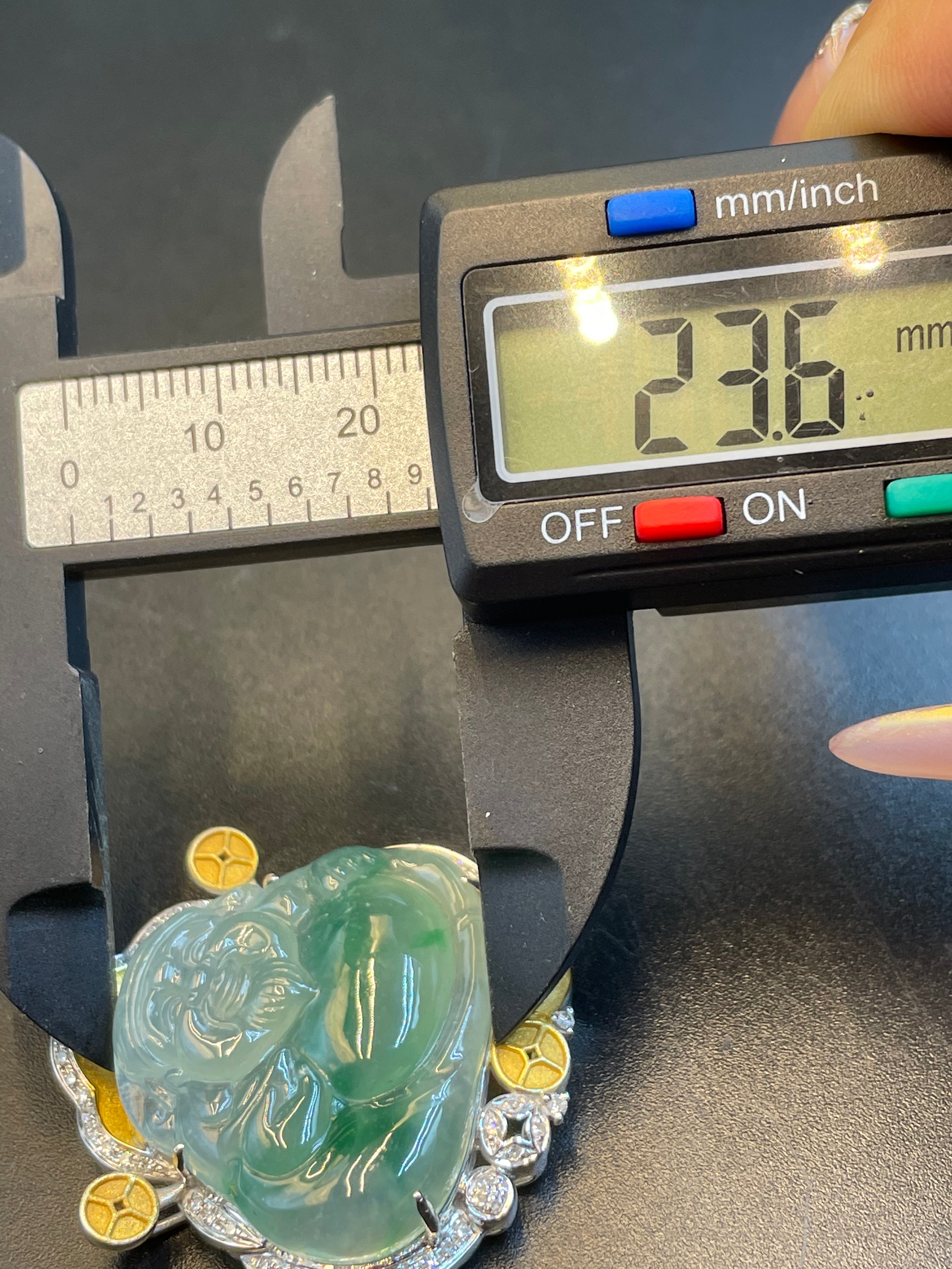 天然翡翠冰漂綠花招財彌勒吊墜