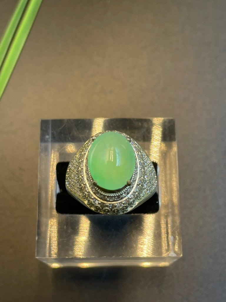 緬甸天然翡翠冰晴綠蛋面戒指