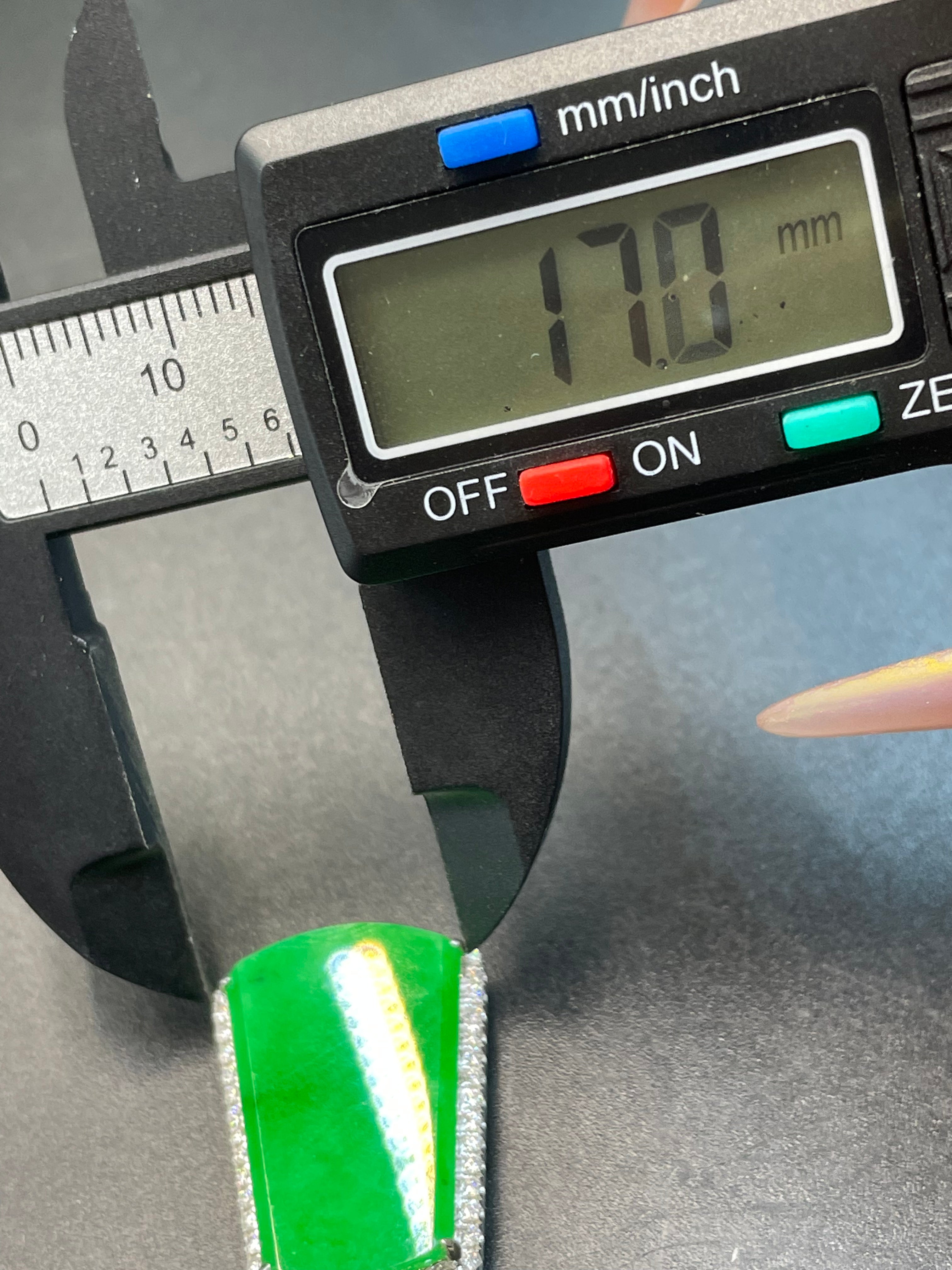 緬甸天然翡翠陽綠無事牌吊墜