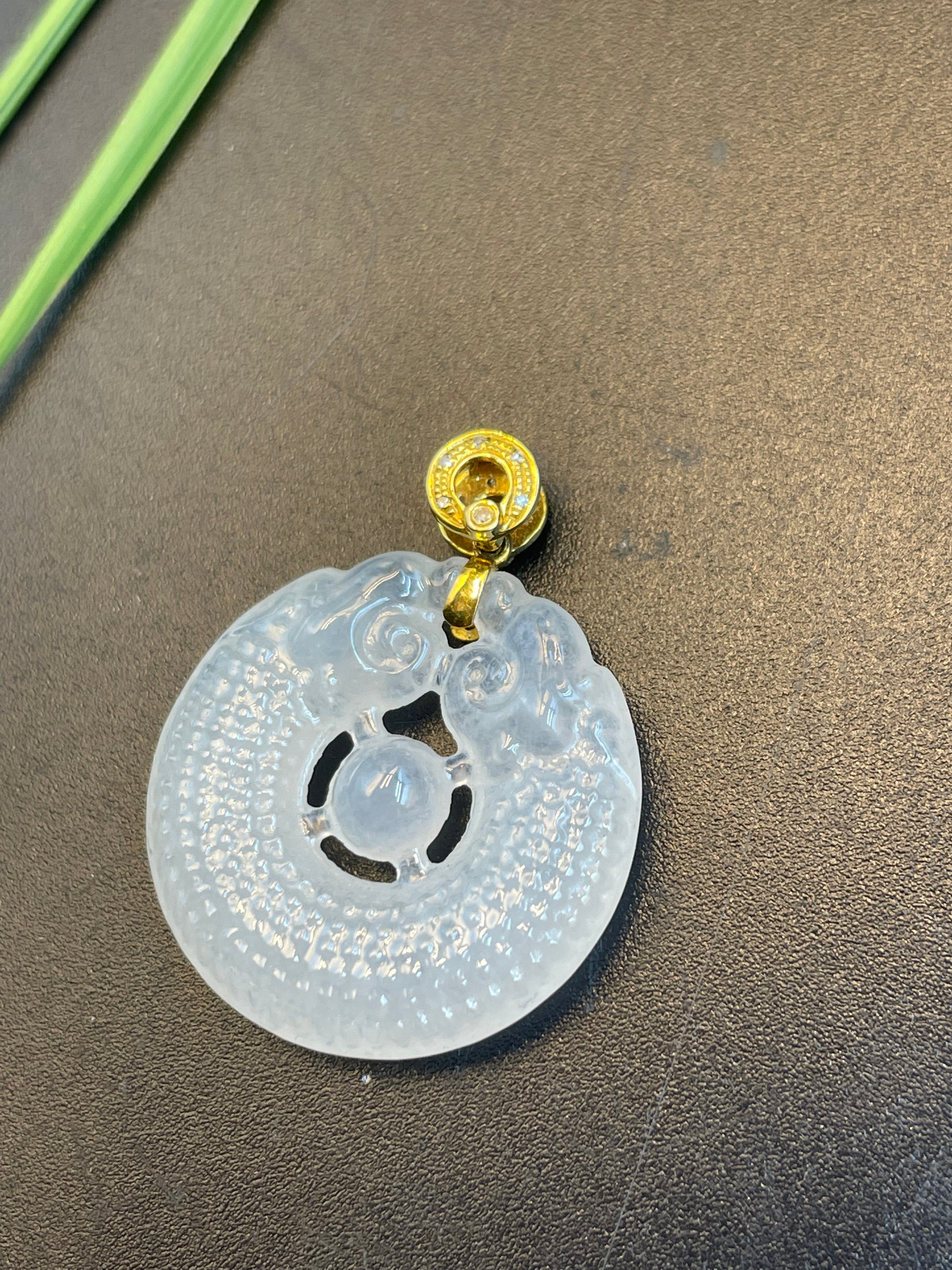 緬甸天然翡翠仿古龍紋吊墜