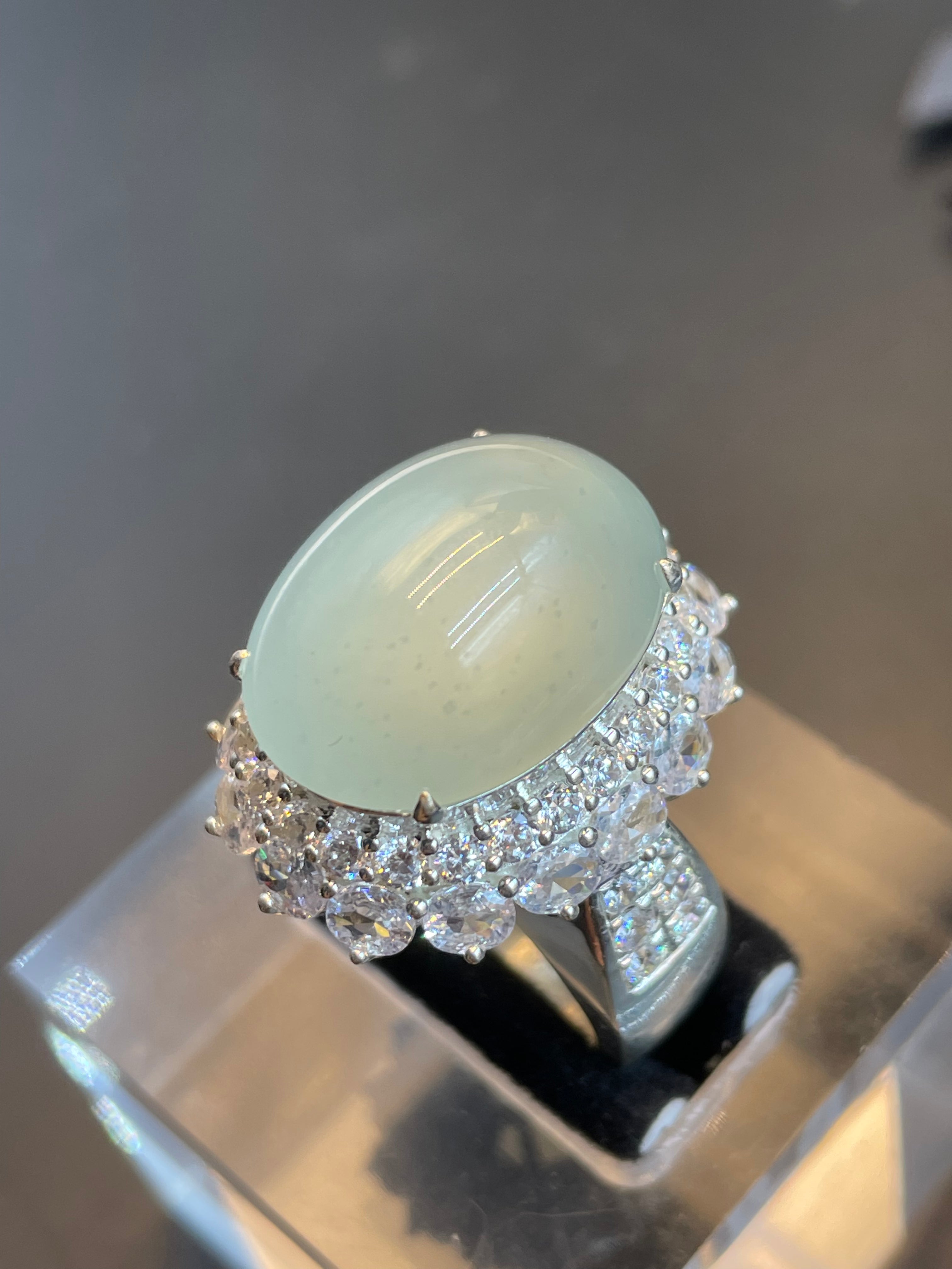 緬甸天然翡翠冰晴藍大蛋面戒指