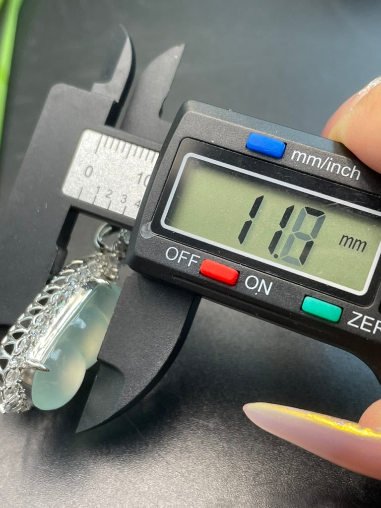 天然緬甸翡翠冰種福豆吊墜