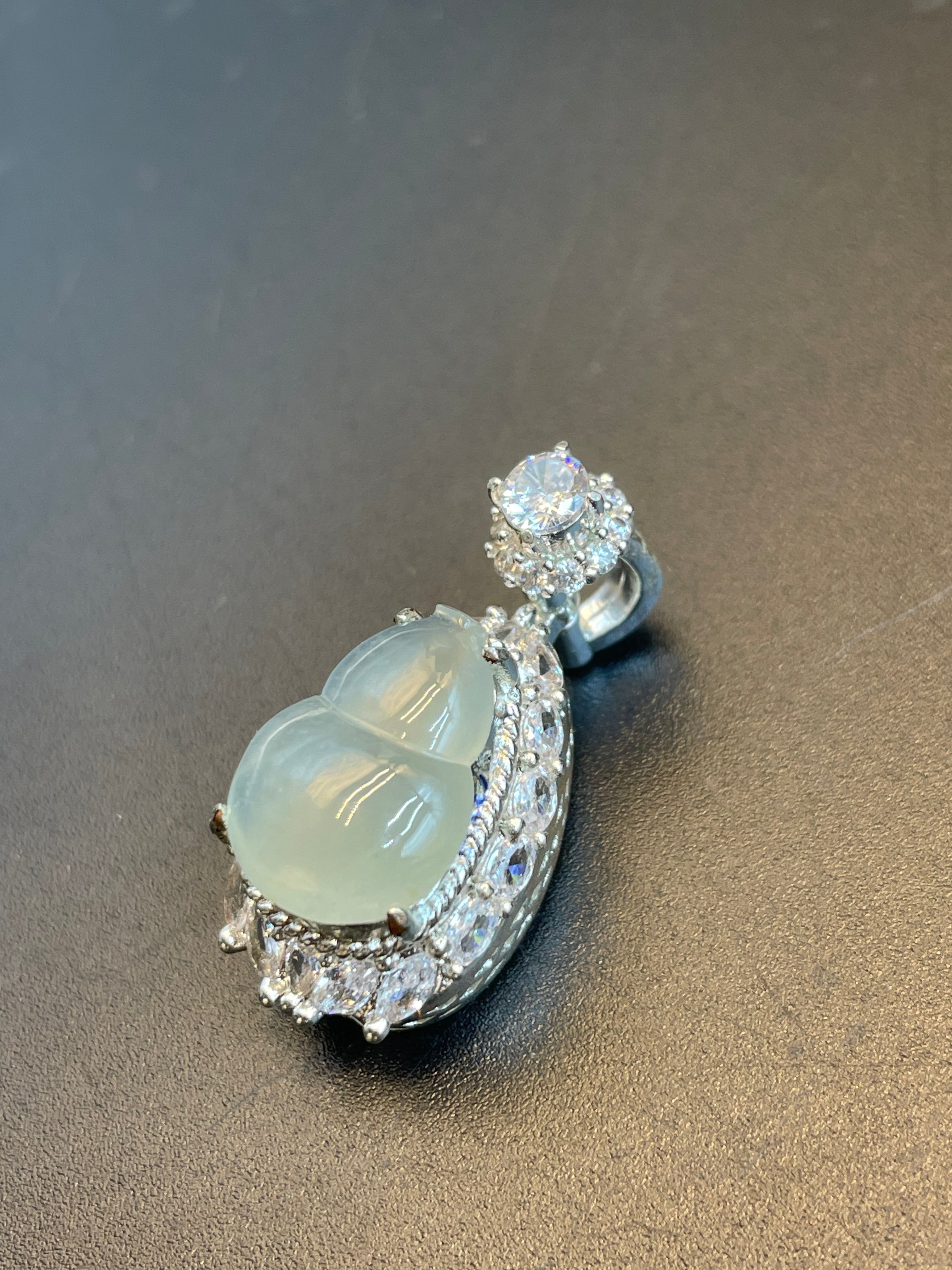 緬甸天然翡翠冰種福祿蛋面吊墜