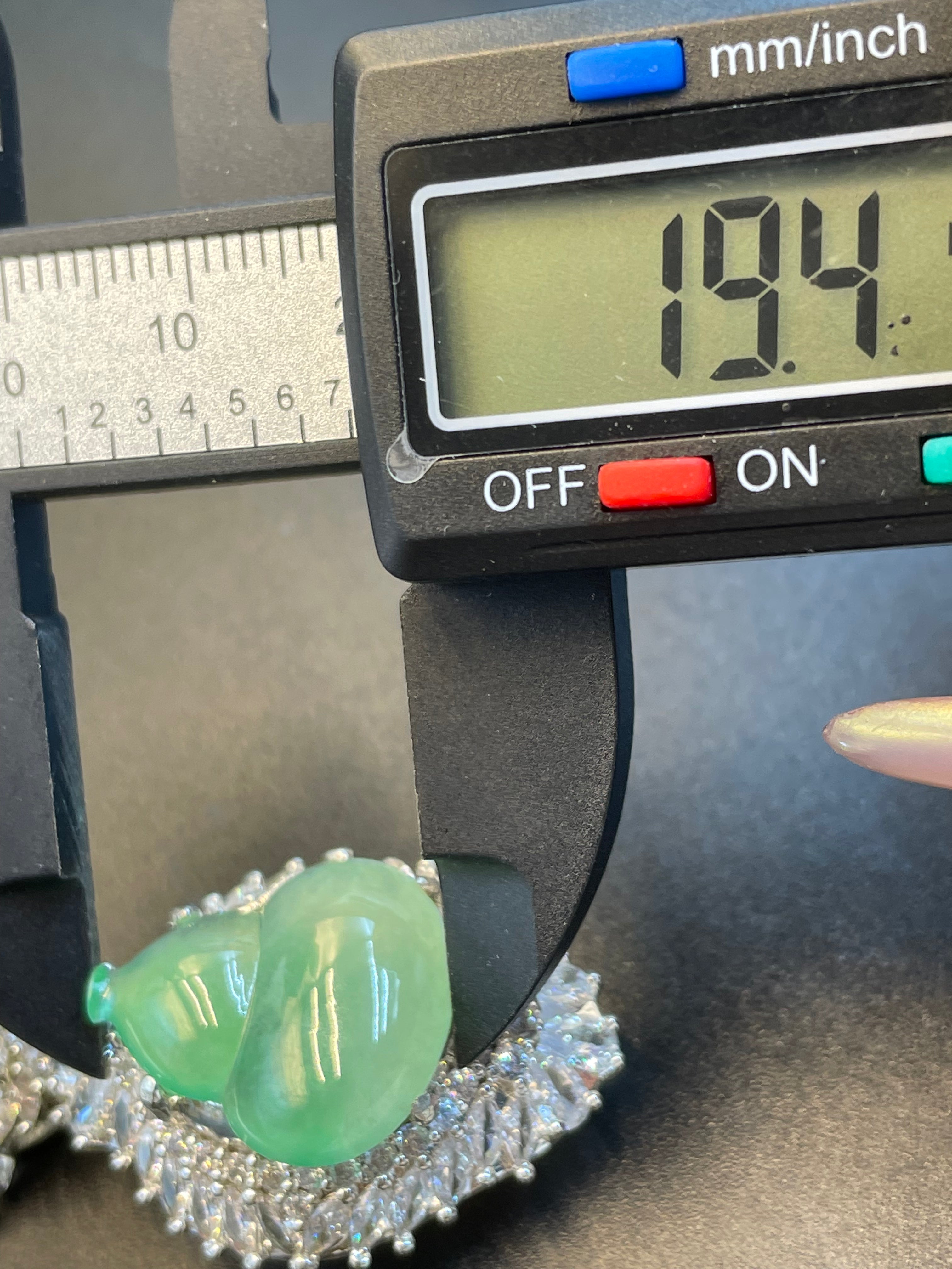 緬甸天然翡翠冰種福祿蛋面吊墜