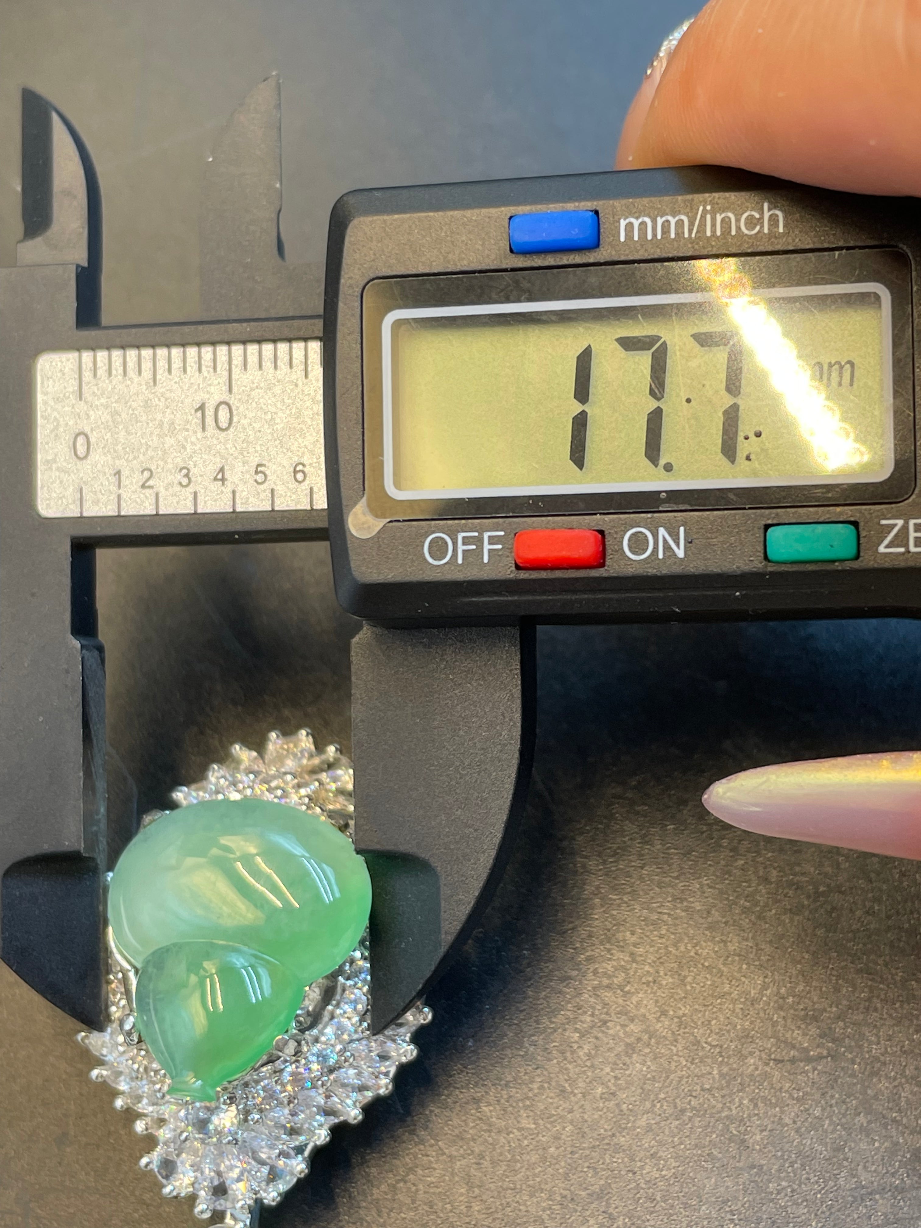 緬甸天然翡翠冰種福祿蛋面吊墜