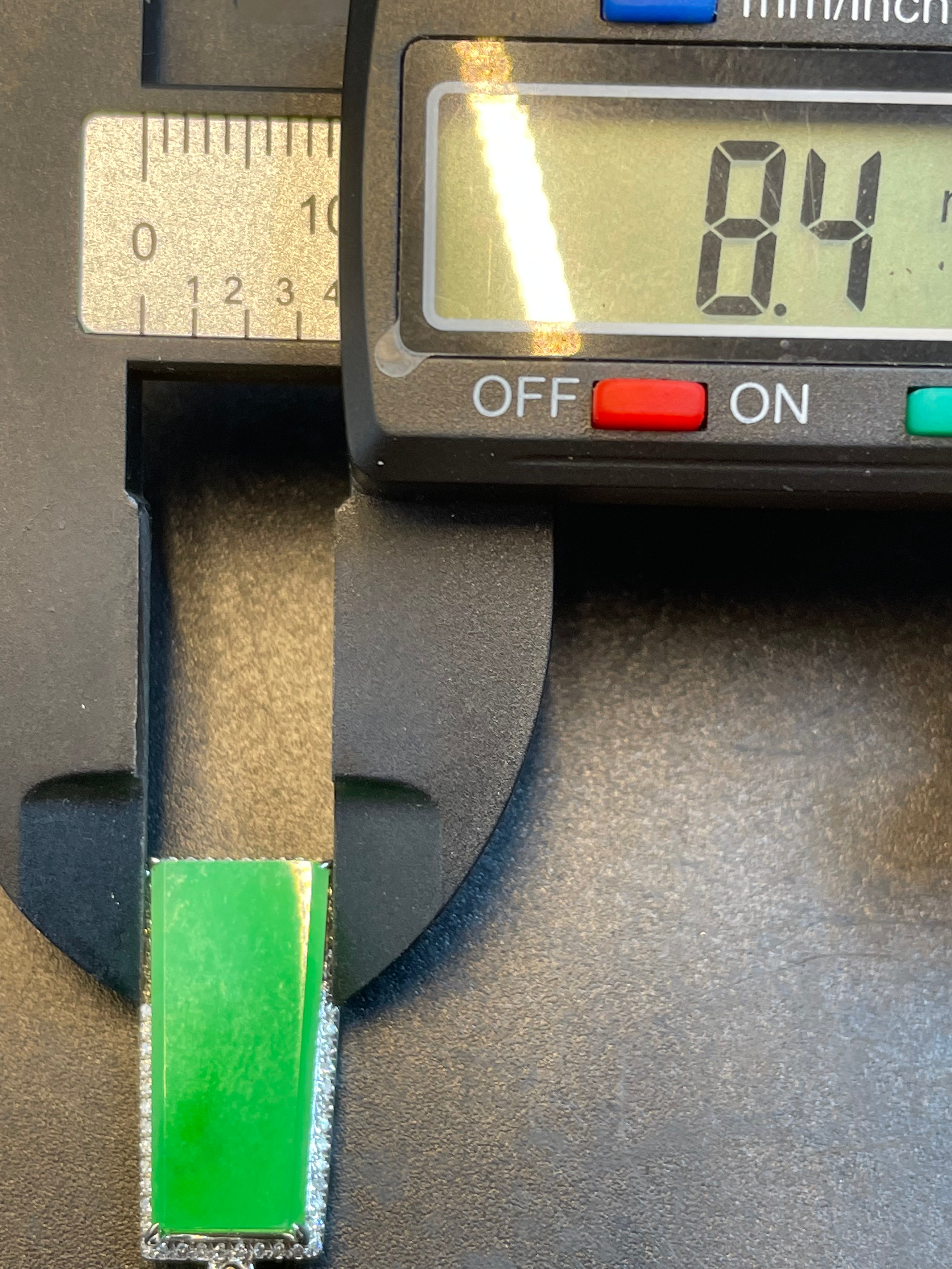 緬甸天然翡翠陽綠無事牌吊墜