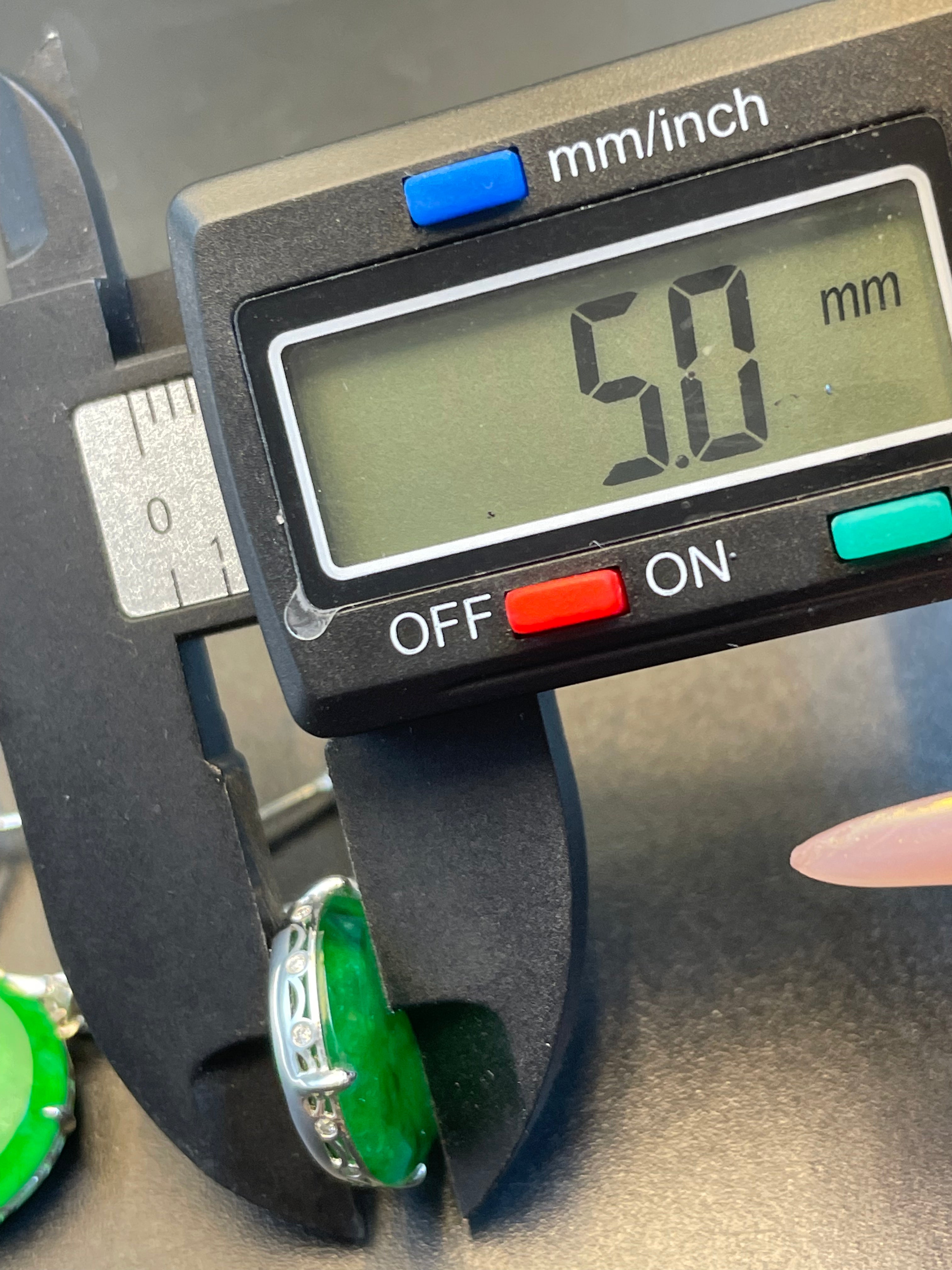 天然翡翠陽綠圓餅耳環