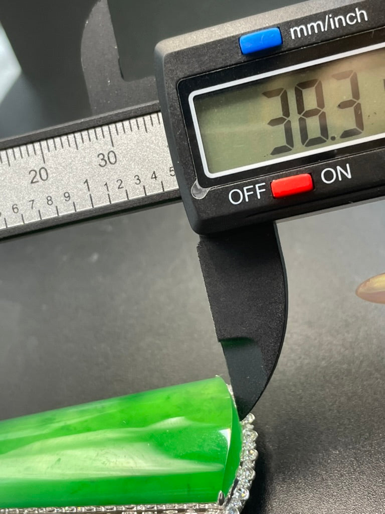 緬甸天然翡翠滿綠陽綠大無事牌吊墜